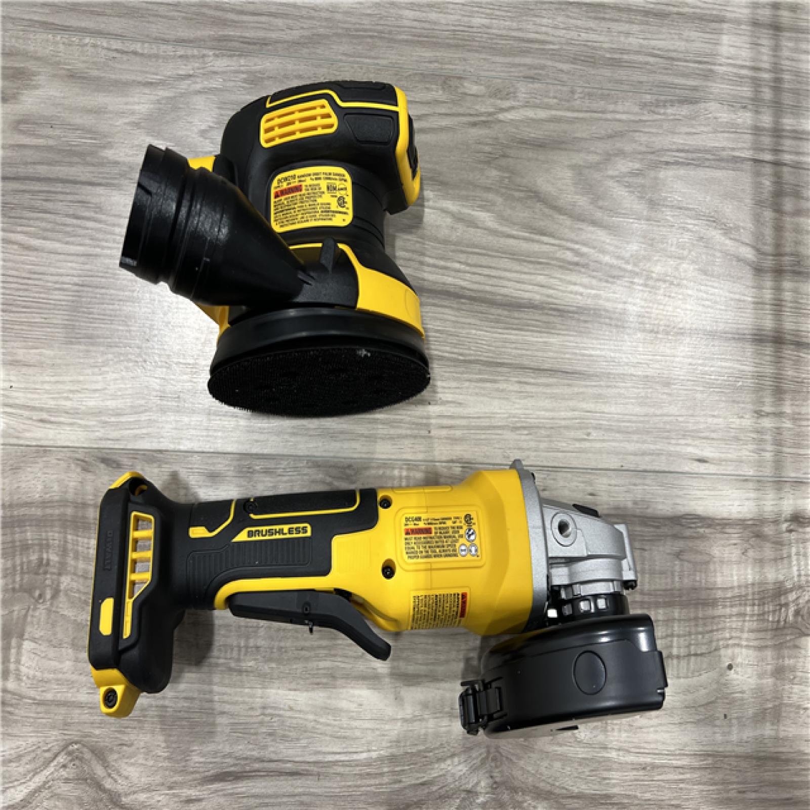 AS-IS DEWALT 20V Lithium-Ion Cordless 6-Tool Combo Kit with Rolling Toolbox