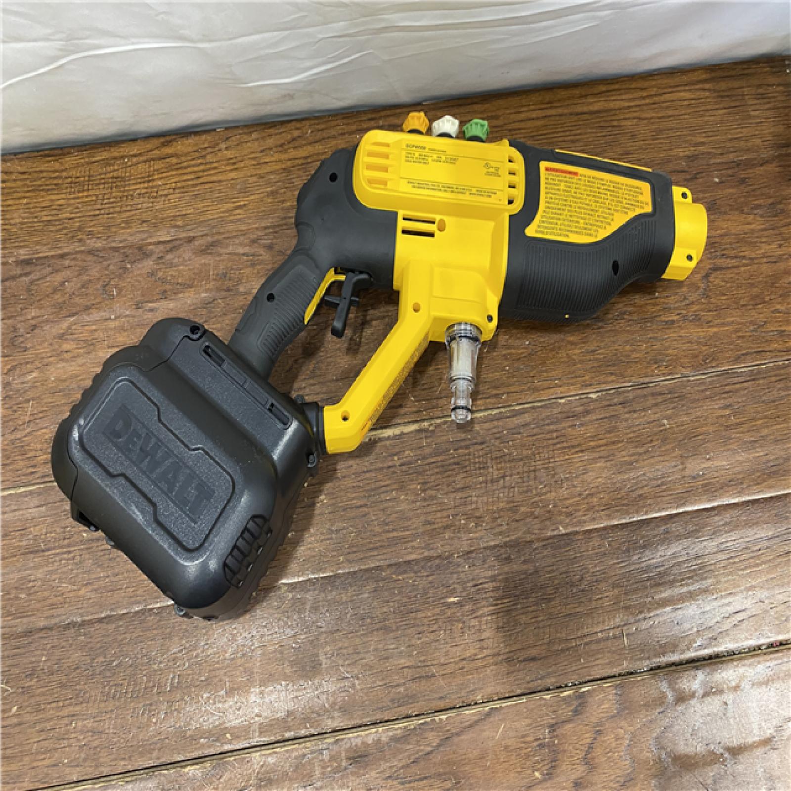 AS-IS Dewalt 20V 550 PSI  1 GPM Cordless Power Cleaner W/ 4 Nozzles Tool-Only DCPW550B