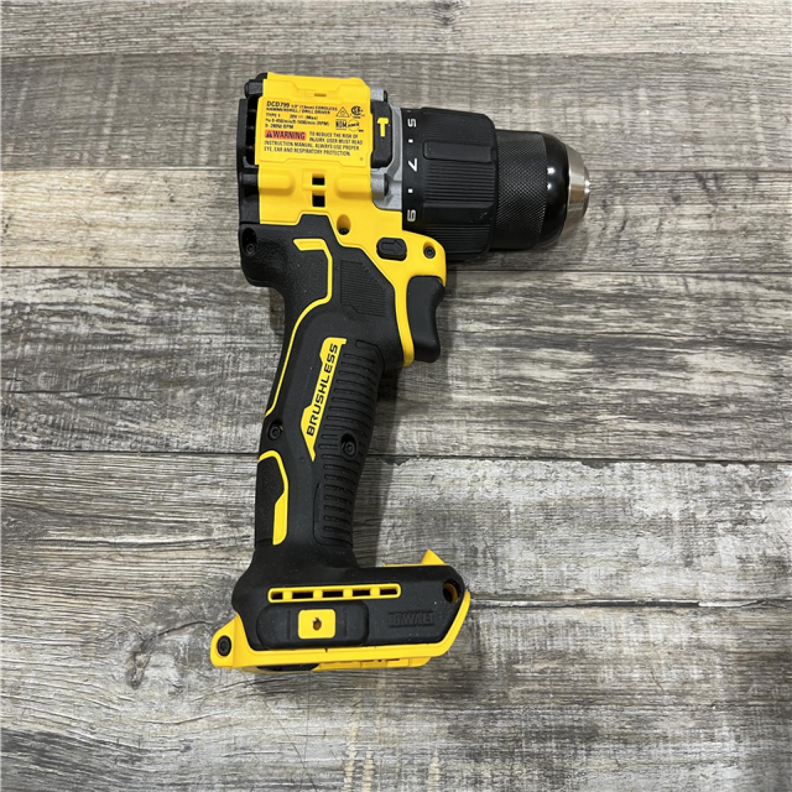 AS-IS DEWALT ATOMIC 20V Lithium-Ion Cordless 1/2 in. Hammer Drill Kit