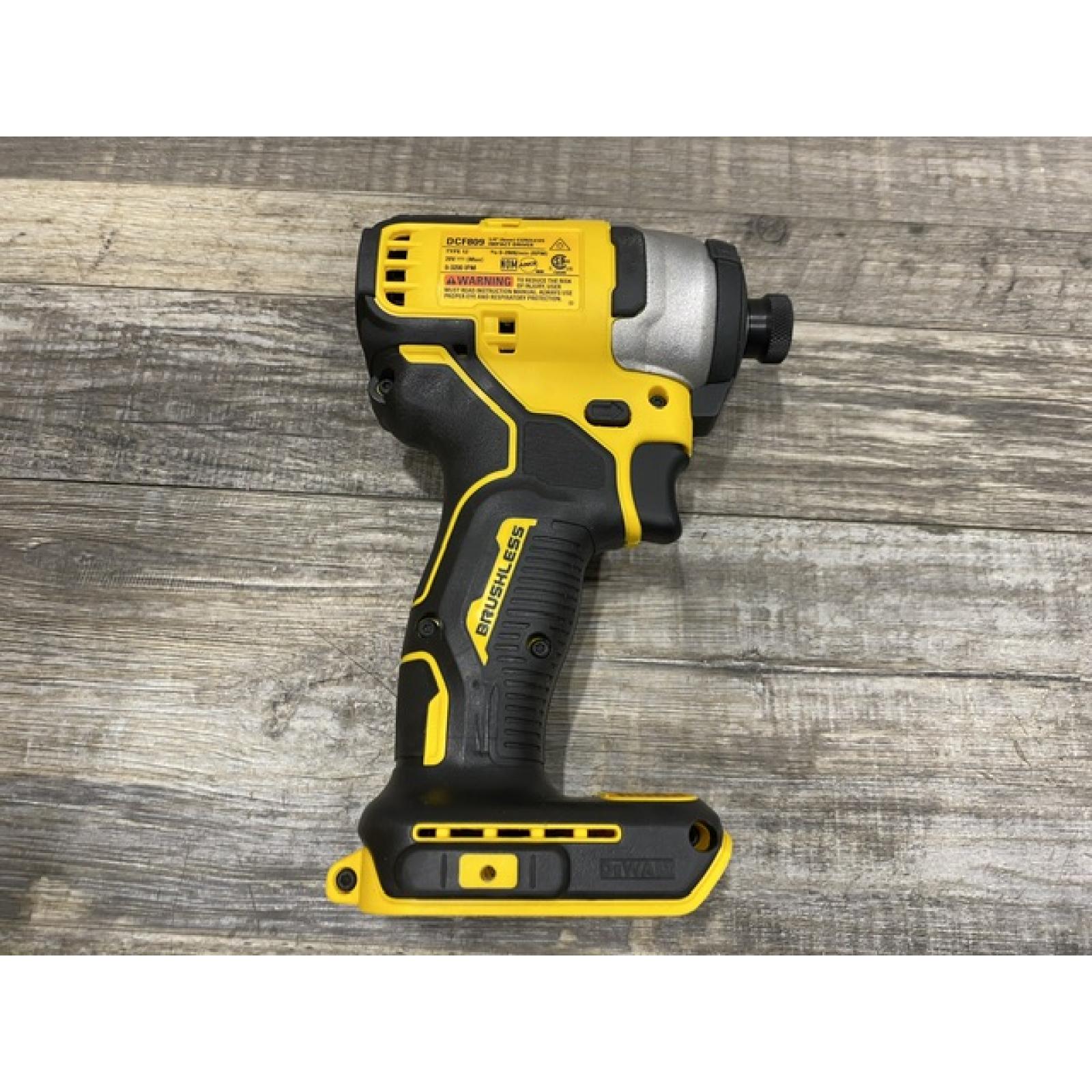 AS-IS DEWALT Atomic 20V Max Lithium-Ion Brushless Cordless Compact 1/4 in. Impact Driver Kit