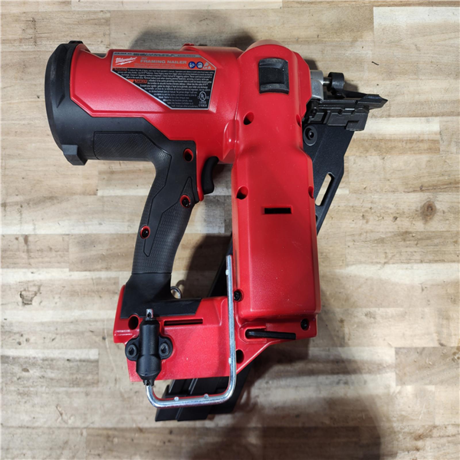 HOUSTON LOCATION - AS-IS (APPEARS LIKE NEW) Milwaukee FUEL 3-1/2 in. 18-Volt 30-Degree Lithium-Ion Brushless Cordless Framing Nailer (Tool-Only)