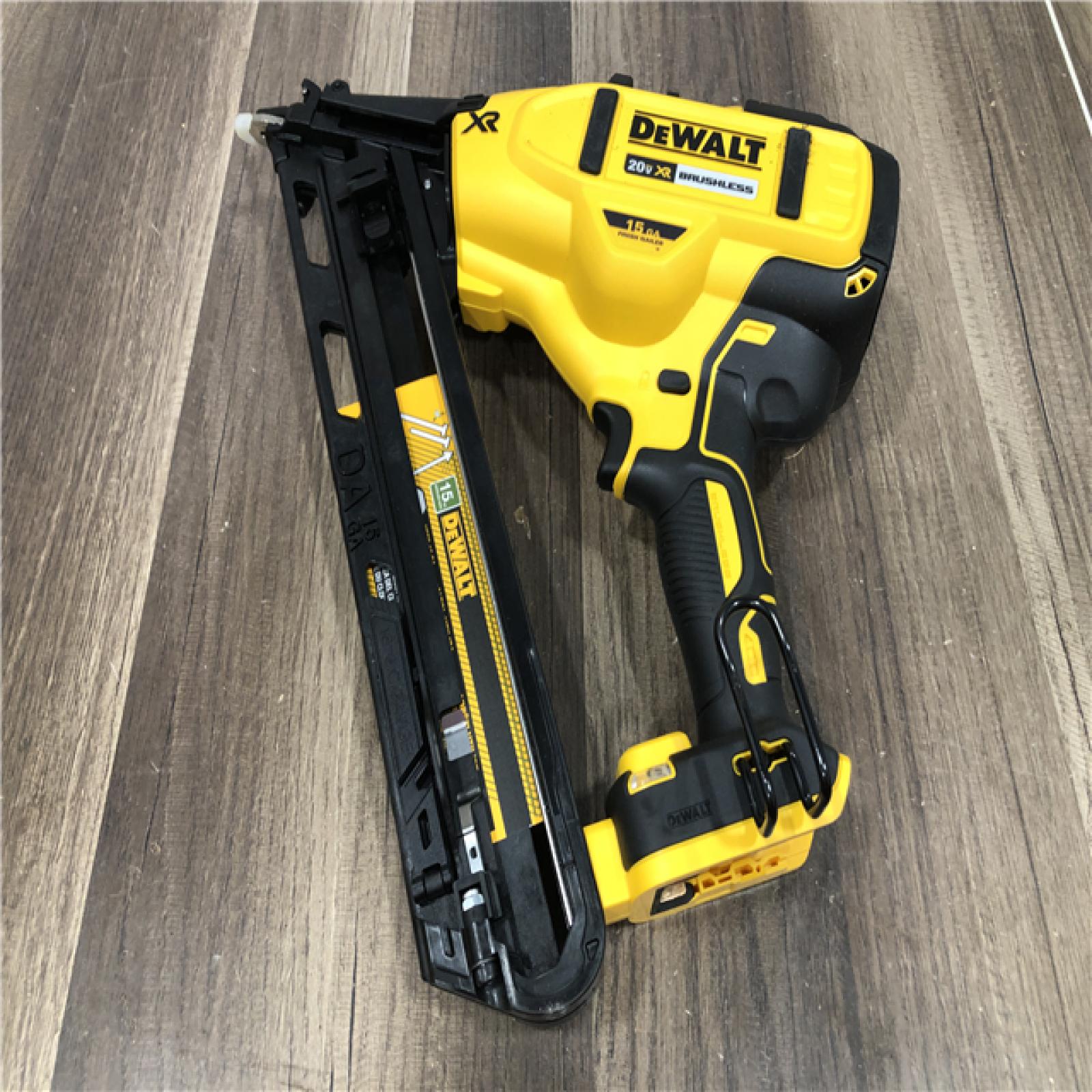 AS-IS DEWALT 20V MAX XR Lithium-Ion Cordless 15-Gauge Angled Finish Nailer (Tool Only)