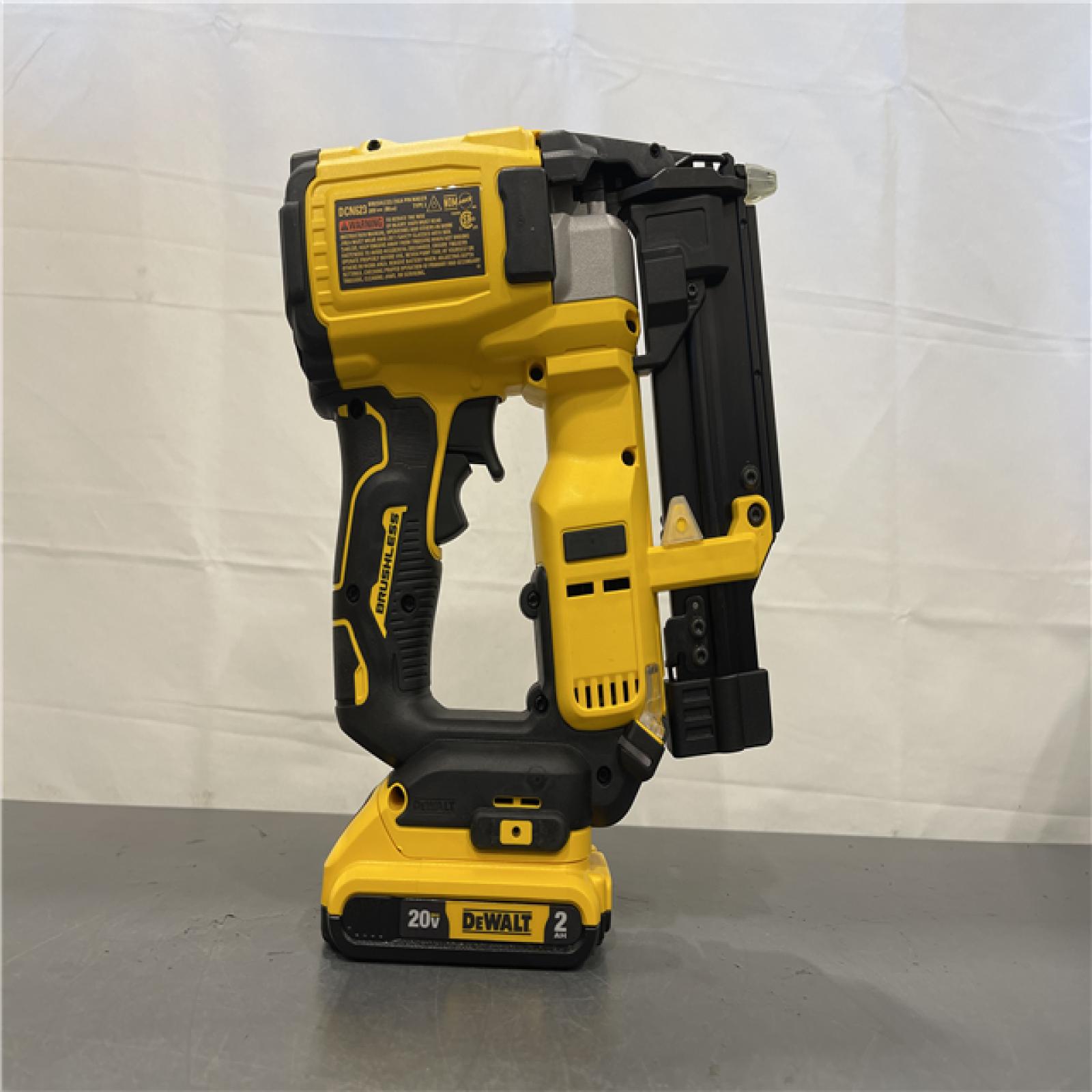 AS-IS - DeWalt ATOMIC 20V MAX Lithium Ion Cordless 23 Gauge Pin Nailer Kit