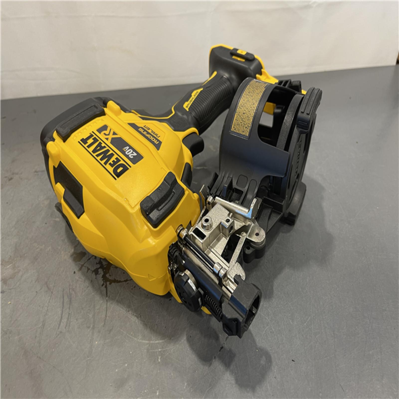 AS-IS - DeWalt 20V MAX 15-Degree Electric Cordless Roofing Nailer