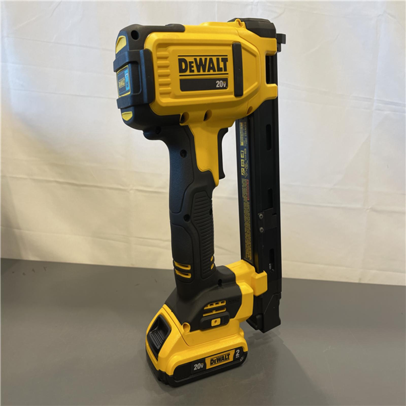 Like New! - DEWALT Cordless Cable Stapler KIT