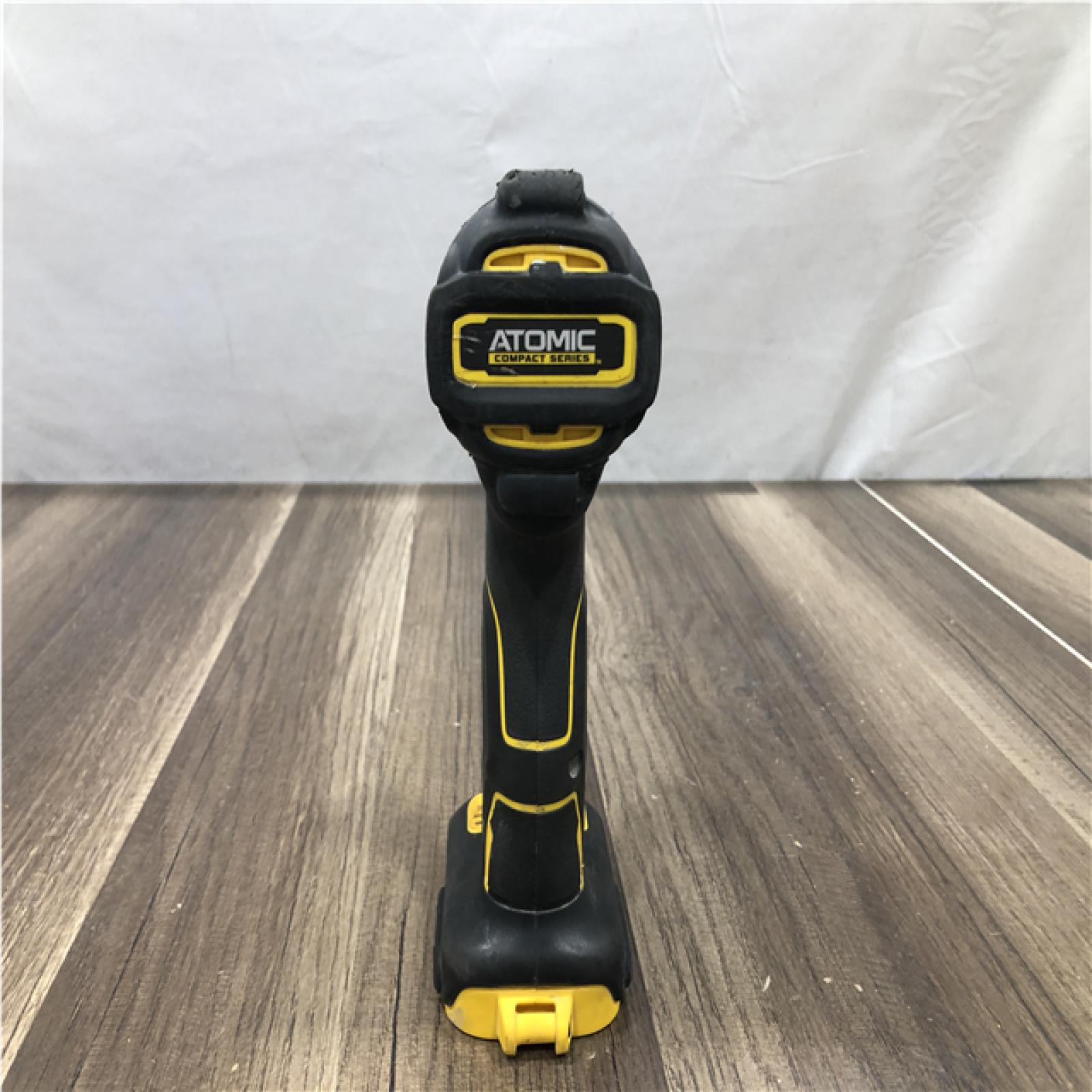 AS-IS DEWALT Atomic 20V Max Lithium-Ion Brushless Cordless Compact 1/4 in. Impact Driver Kit