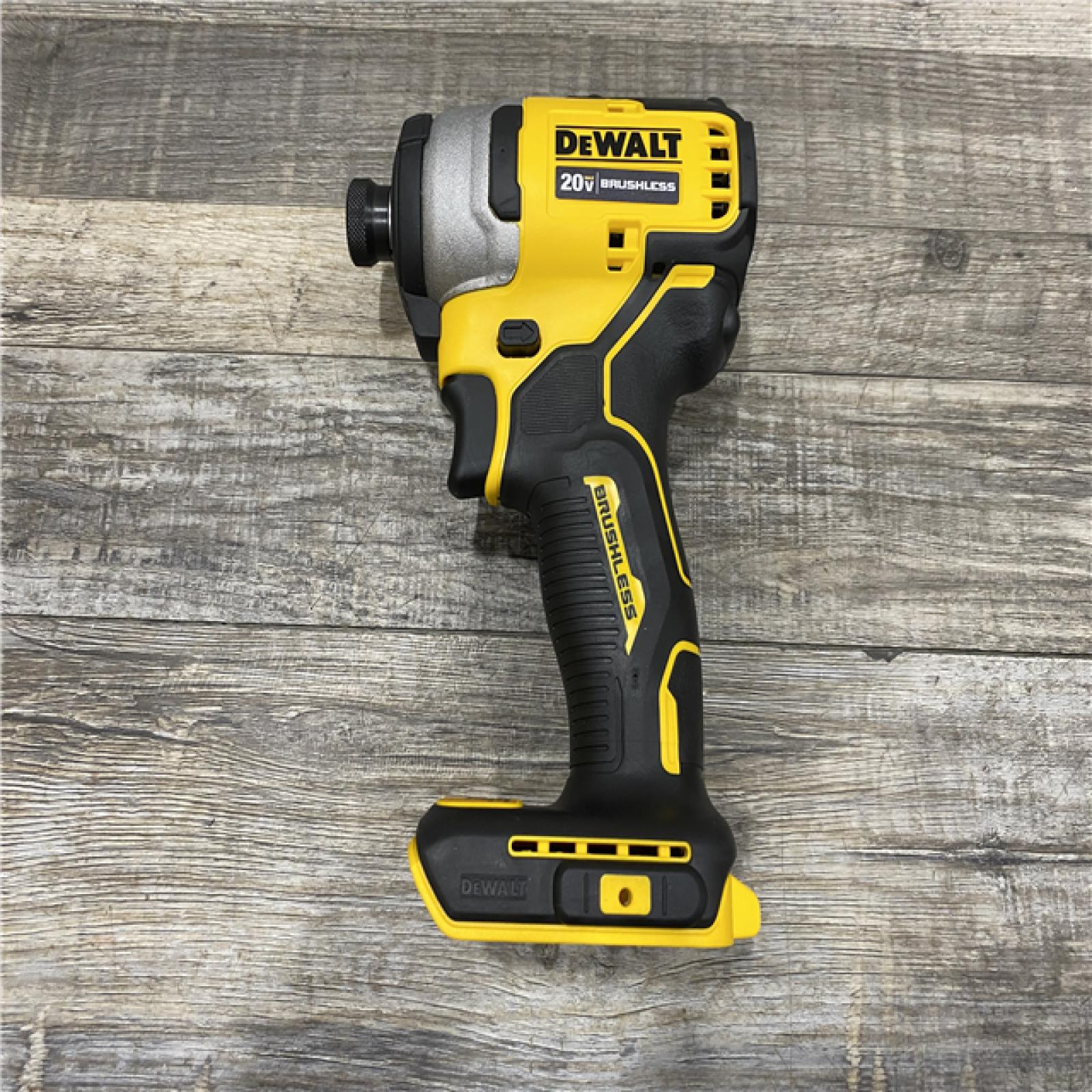AS-IS DEWALT Atomic 20V Max Lithium-Ion Brushless Cordless Compact 1/4 in. Impact Driver Kit