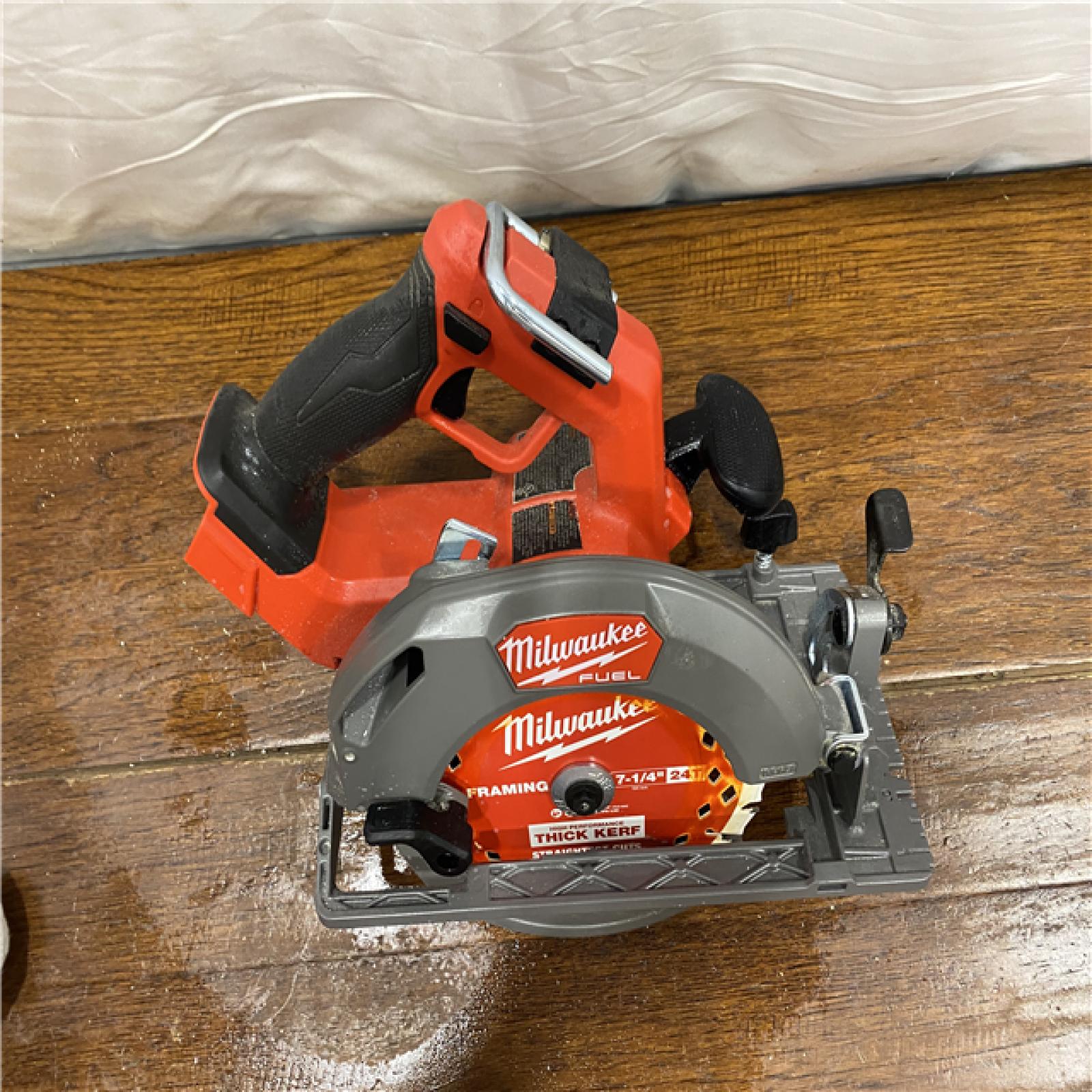 AS-IS Milwaukee Tools M18 FUEL 7-1/4 Circular Saw (Tool Only) 2834-20