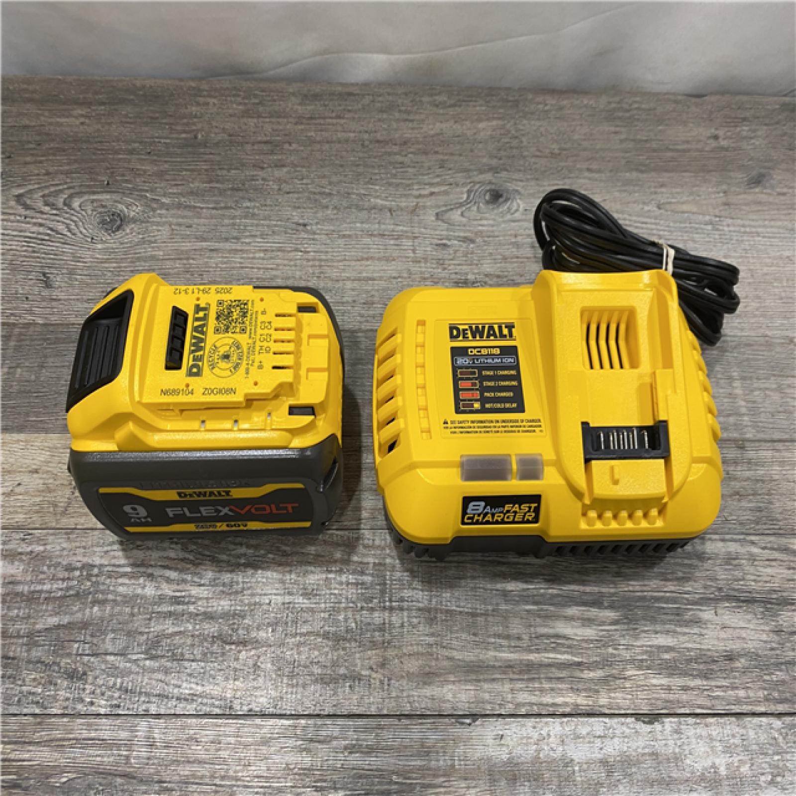 AS-IS DEWALT 20V/60V MAX FLEXVOLT Lithium-Ion 9.0Ah Battery and Charger Starter Kit