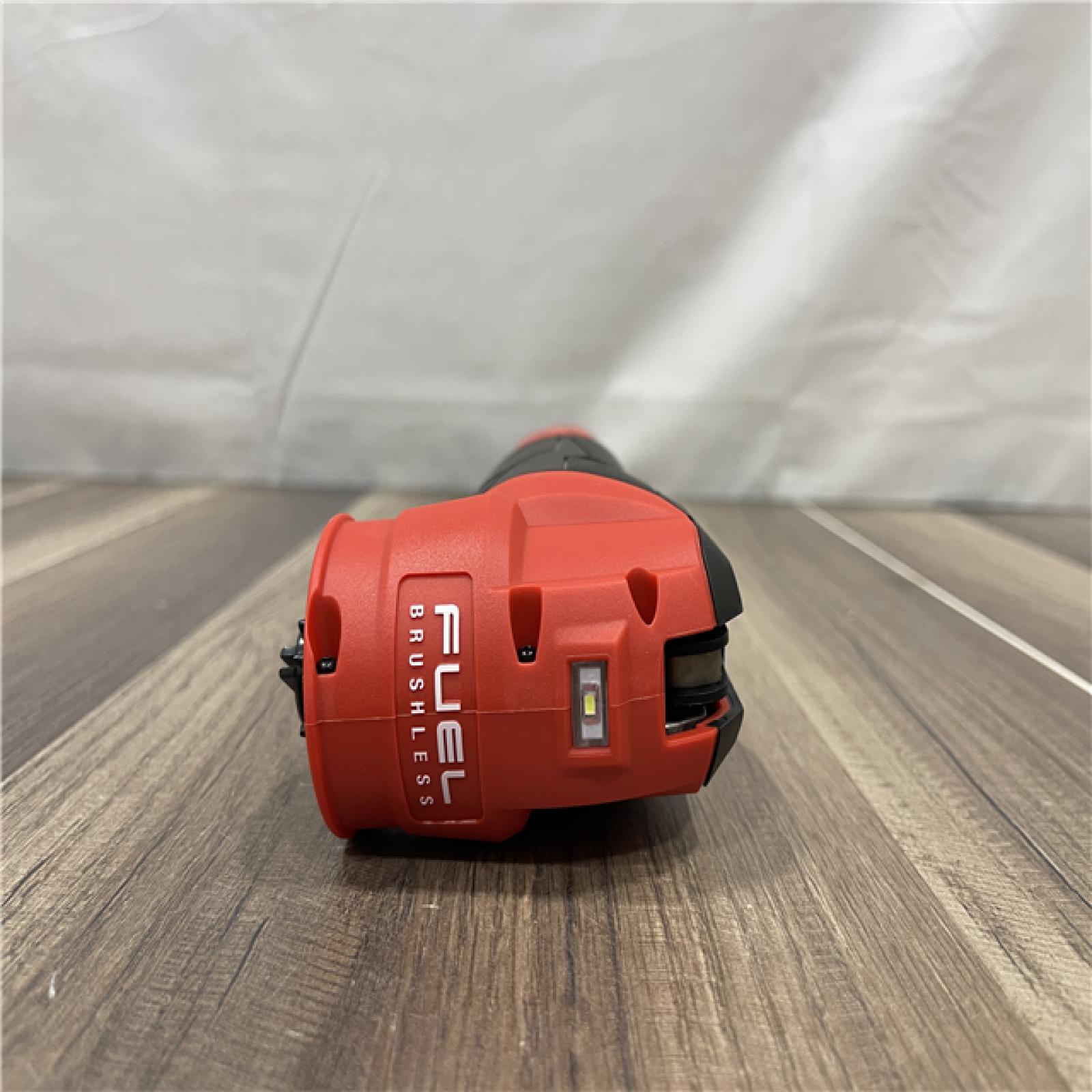 AS-IS Milwaukee M12 FUEL 12V Lithium-Ion Cordless Oscillating Multi-Tool Kit with 4.0 Ah Battery