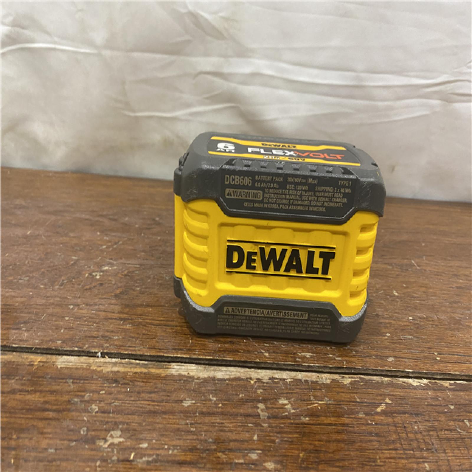 AS-IS DEWALT FLEXVOLT 20V/60V MAX Lithium-Ion 6.0Ah Battery Pack with 6 Amp Output Charger