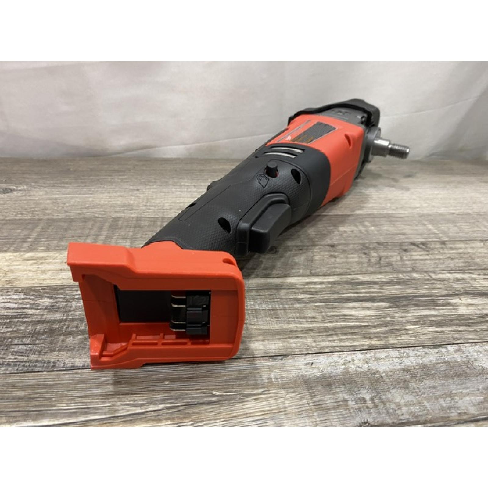 LIKE NEW - Milwaukee FUEL 18V Lithium-Ion Brushless Cordless 7 in. Variable Speed Polisher (Tool-Only)