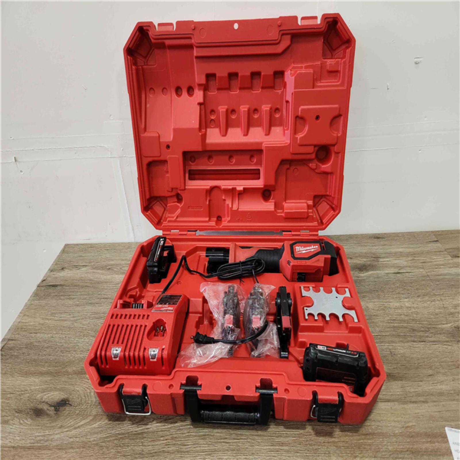 Phoenix Location Appears NEW Milwaukee M18 18V Lithium-Ion Cordless Short Throw Press Tool Kit with 3 PEX Crimp Jaws (2) 2.0 Ah Batteries and Charger 2674-22C