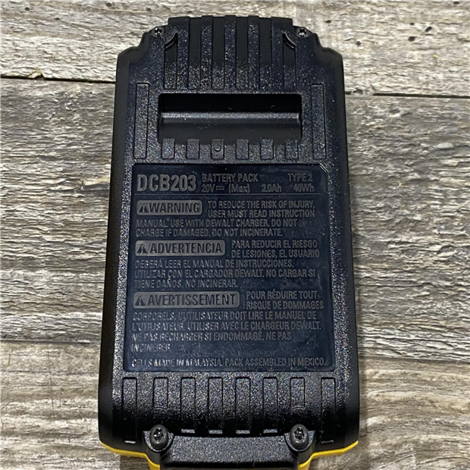 AS-IS DEWALT ATOMIC 20V MAX Cordless Brushless Oscillating Multi Tool Kit