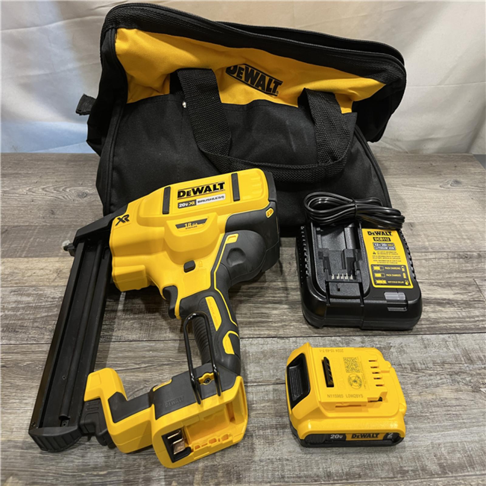 AS-IS DEWALT 20V MAX XR Lithium-Ion Cordless 18-Gauge Narrow Crown Stapler Kit