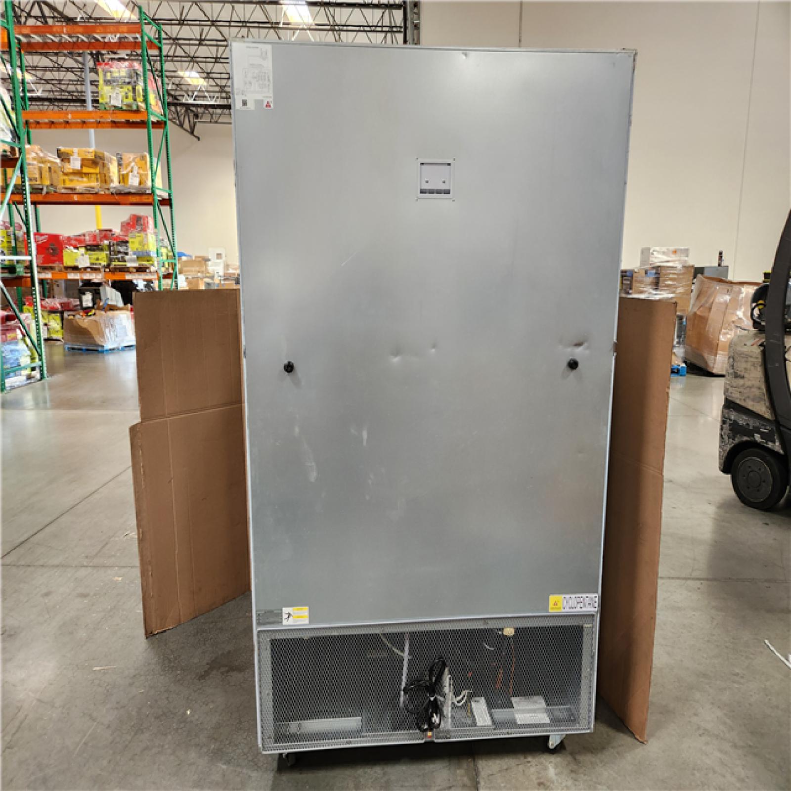 California AS-IS Commercial Freezer, Reach in two-door