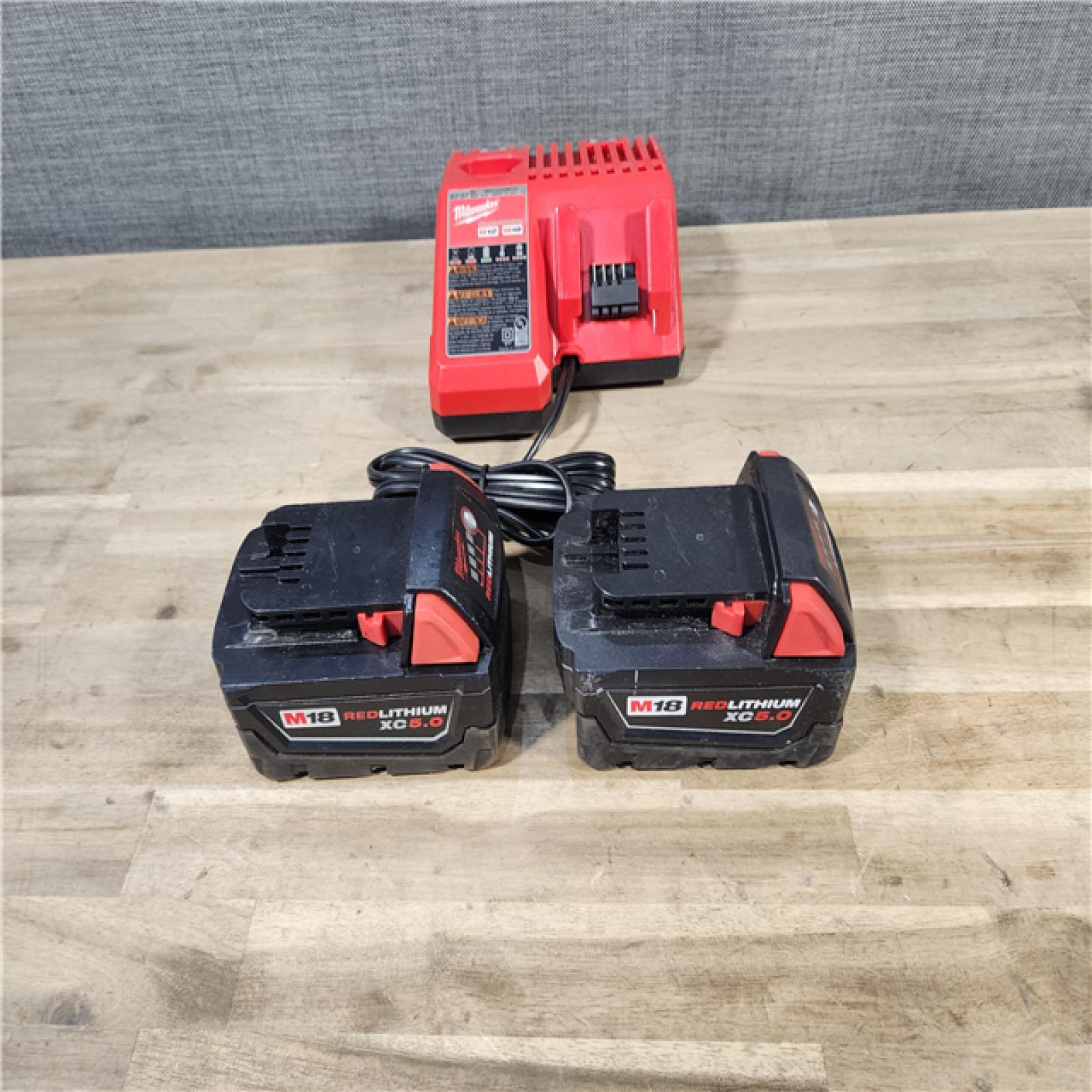 HOUSTON LOCATION - AS-IS Milwaukee 2 Tool Combo Kit W/ (2) Battery & Charger