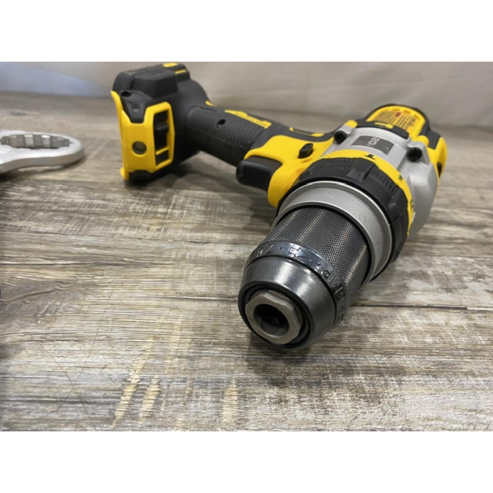 AS-IS DEWALT 20V MAX Brushless Cordless 1/2 in. Hammer Drill/Driver with FLEXVOLT ADVANTAGE (Tool Only)
