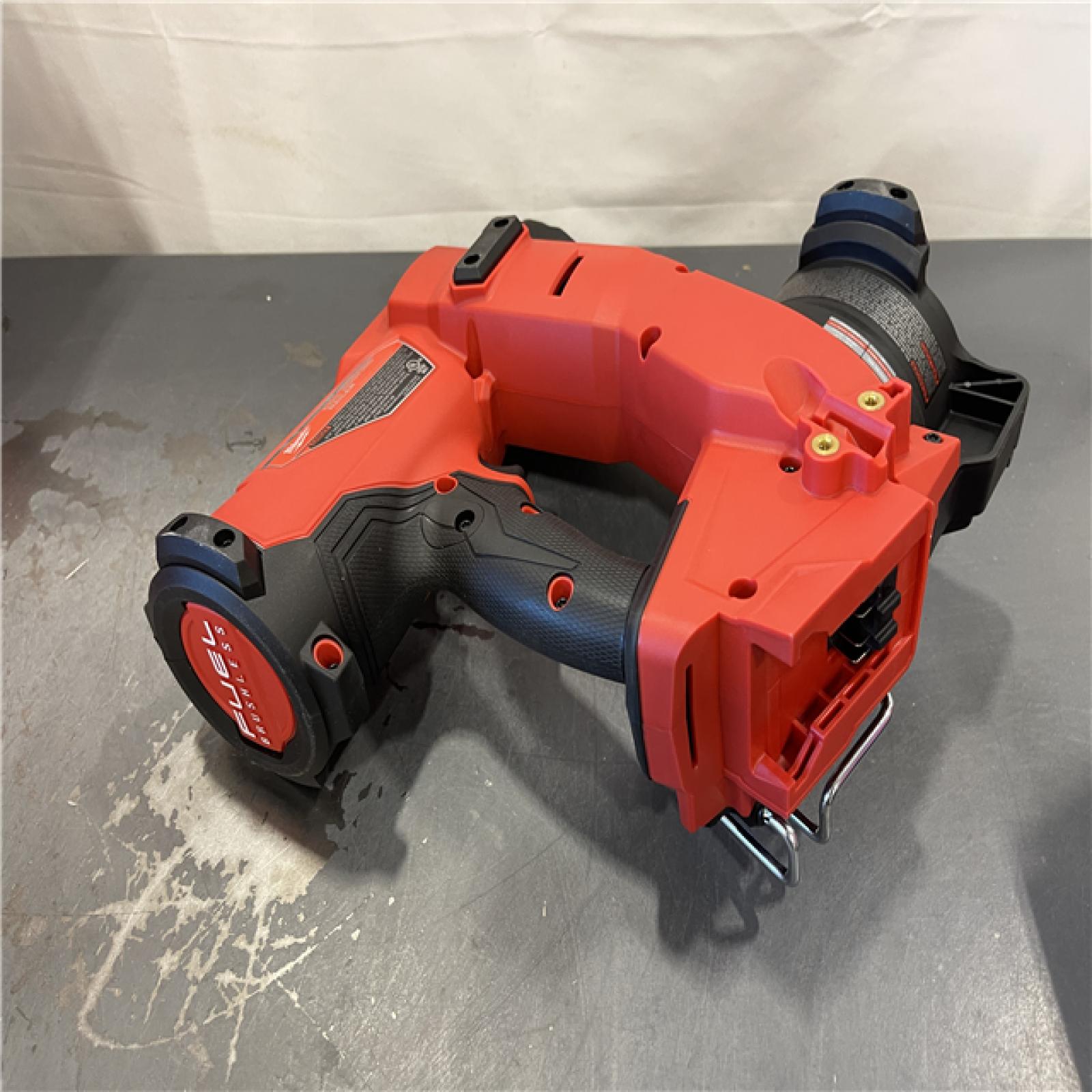 AS-IS - MILWAUKEE 18 FUEL 18-Volt Lithium-Ion Brushless Cordless Coil Roofing Nailer