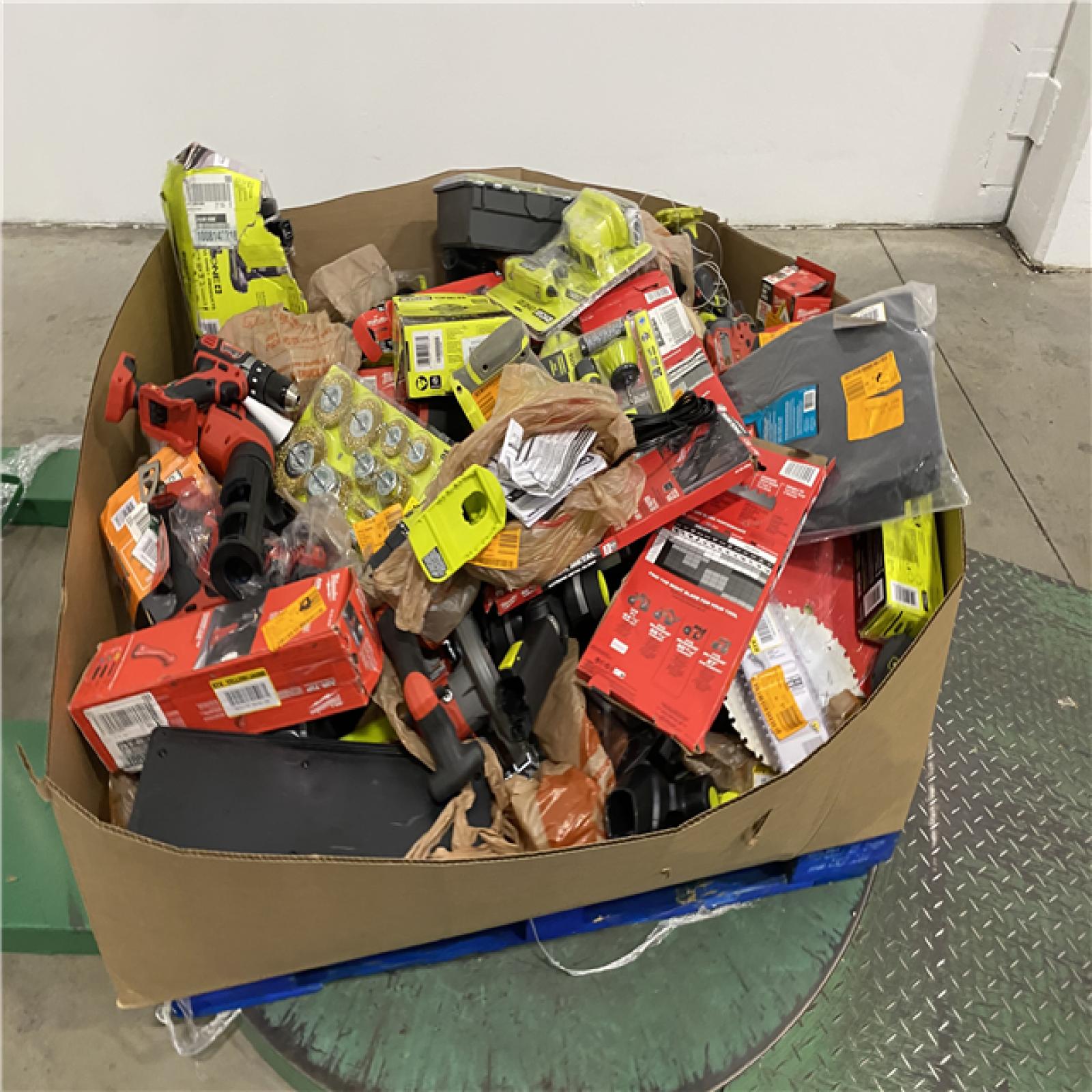 Dallas Location - As-Is Tool Pallet