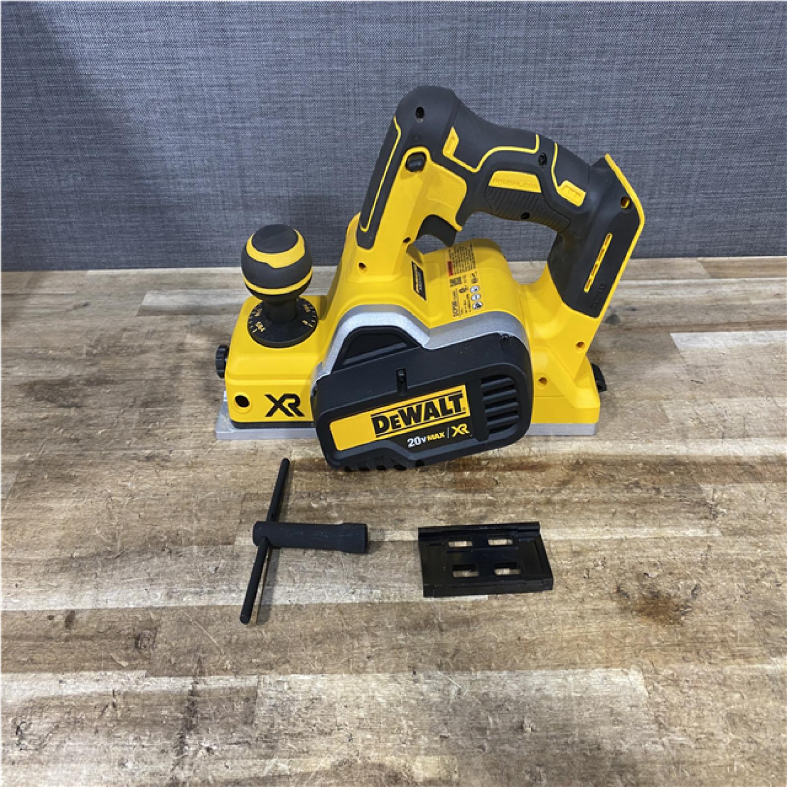 Houston Location AS-IS DEWALT 20V MAX XR Cordless Brushless 3-1/4 in. Planer (Tool Only)