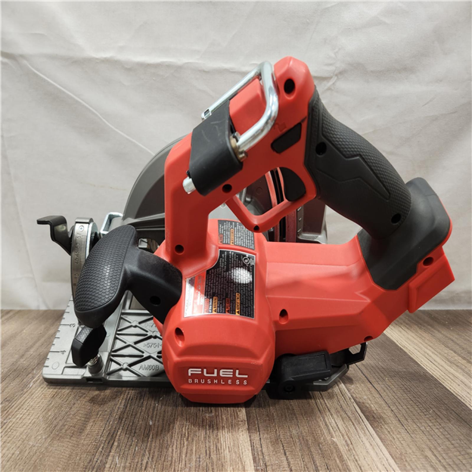 AS-IS- Milwaukee M18 FUEL 7-1/4 Inch Circular Saw (TOOL ONLY)