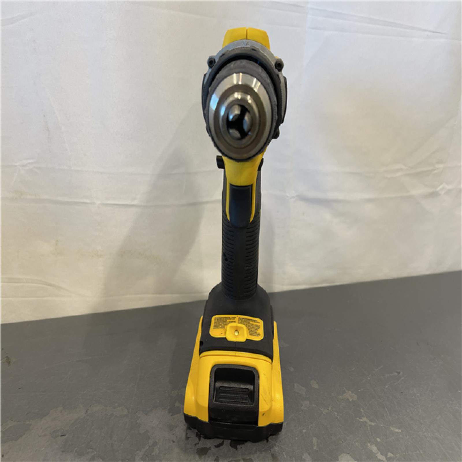 AS-IS - DEWALT ATOMIC COMPACT SERIES 20V MAX* Brushless Cordless 1/2 Drill/Driver Kit