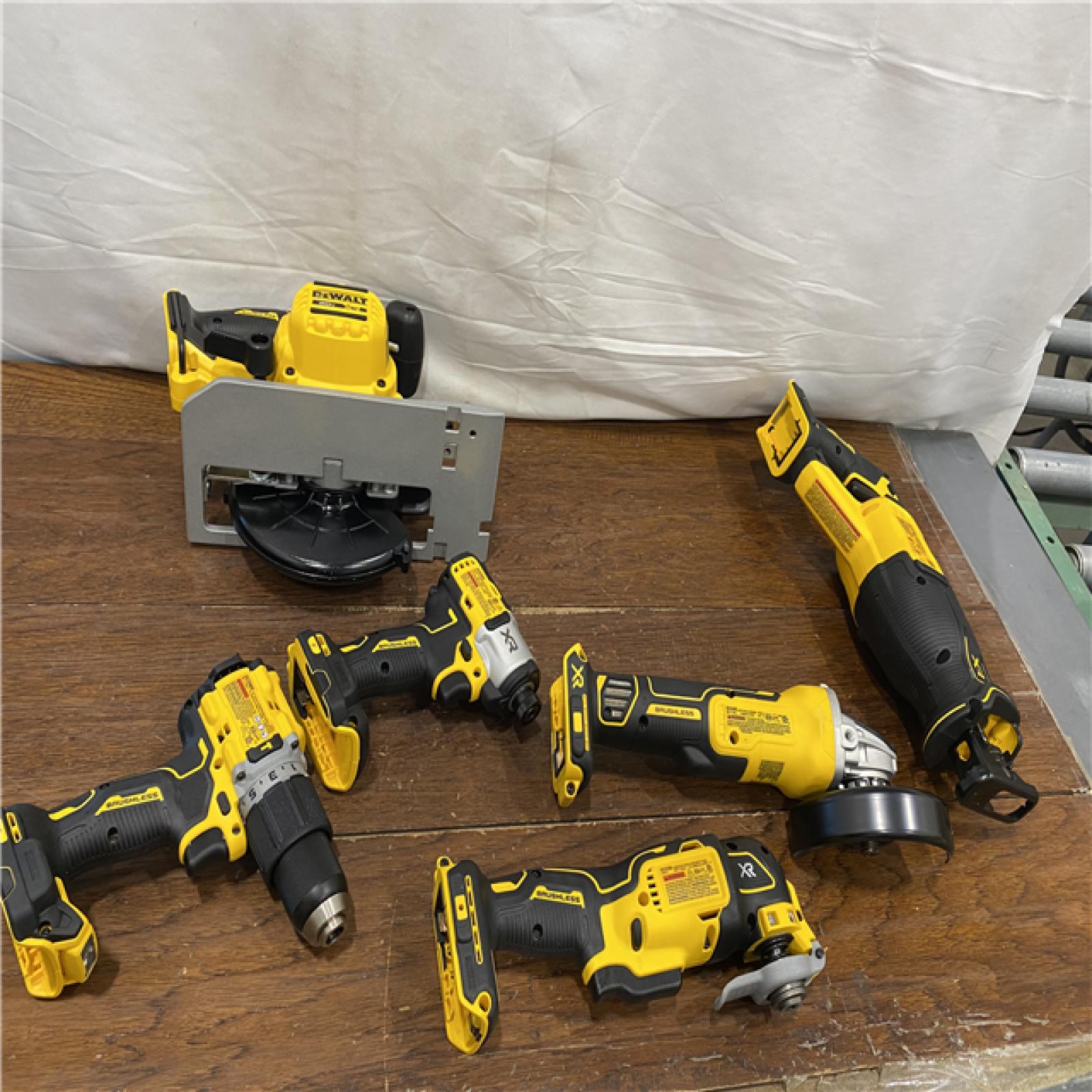 AS-IS 20-Volt XR Lithium-Ion 6-Tool Cordless Combo Kit with (2) 5.0 Ah Battery Packs and Charger