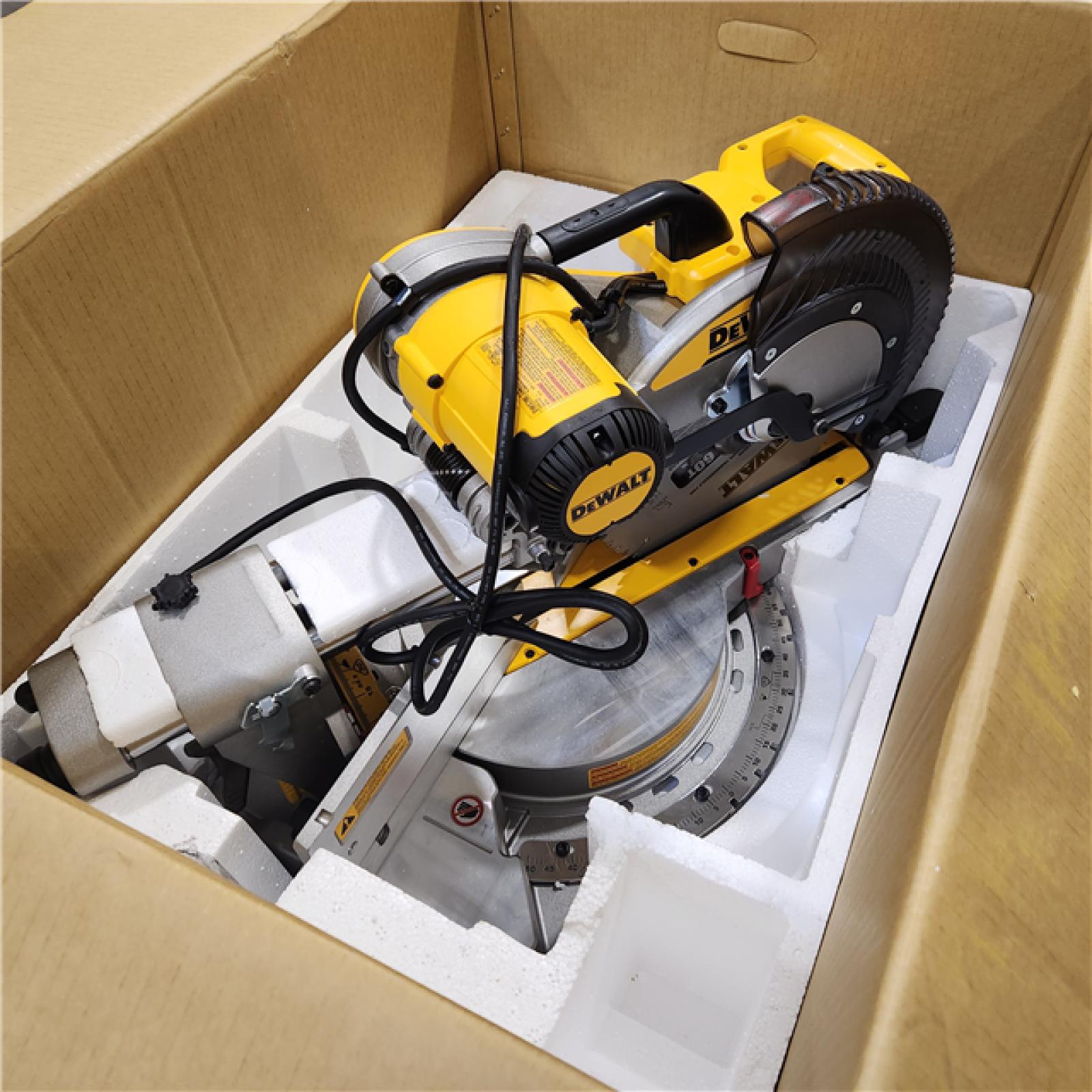 Like New-  DEWALT 12 Double Bevel Sliding Compound Miter Saw