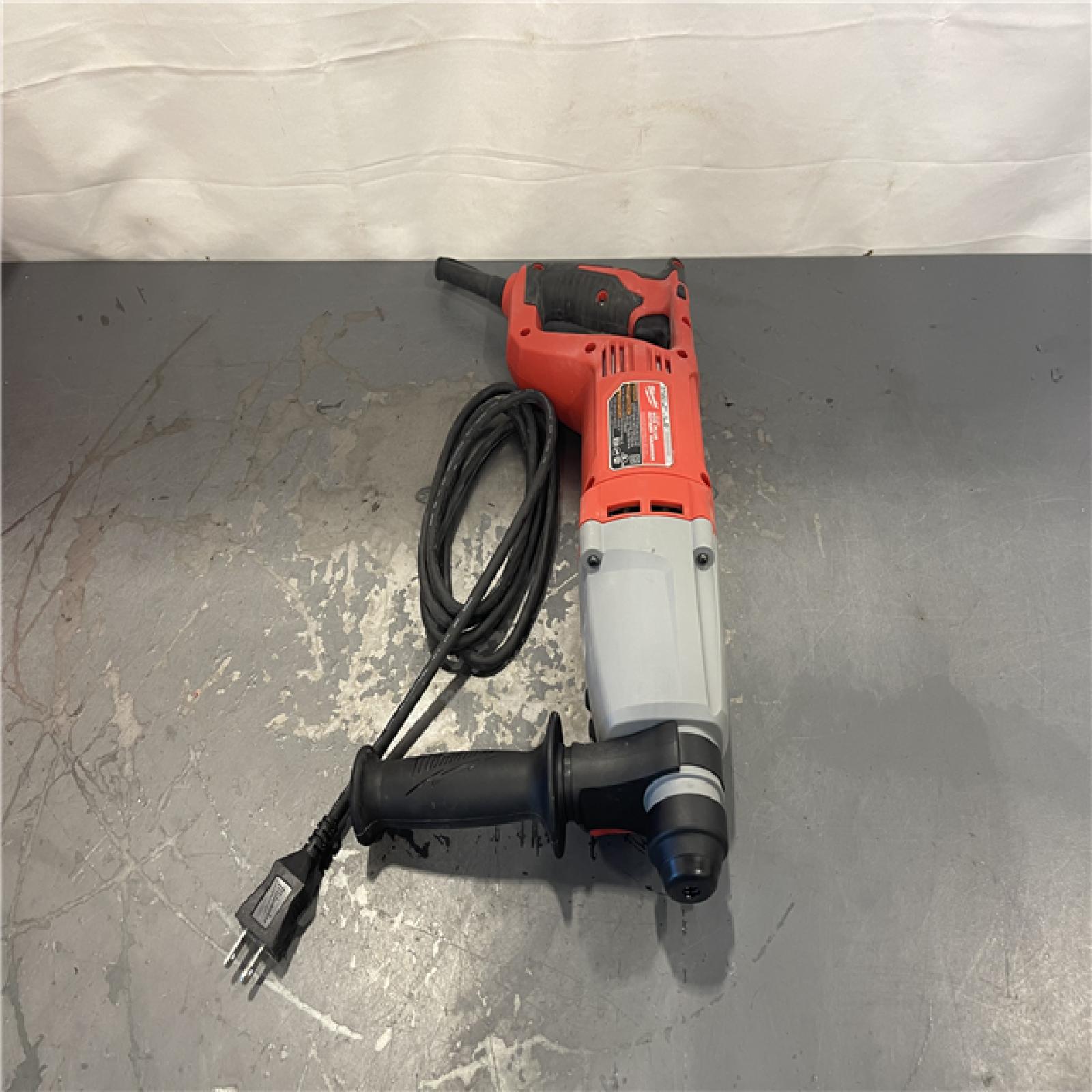 AS-IS- Milwaukee Tool 8 Amp Corded 1-inch SDS D-Handle Rotary Hammer