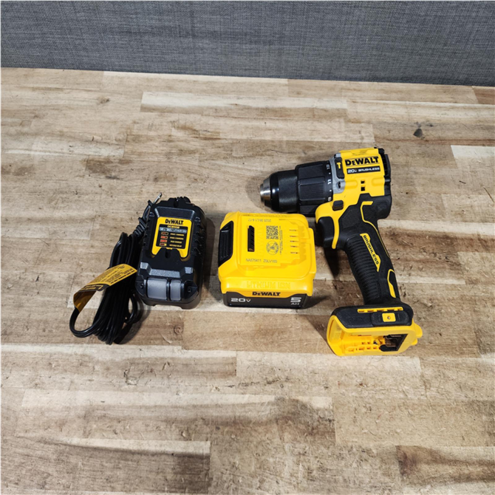 HOUSTON LOCATION - AS - IS DEWALT ATOMIC 20V Lithium-Ion Cordless 1/2 in. Hammer Drill Kit