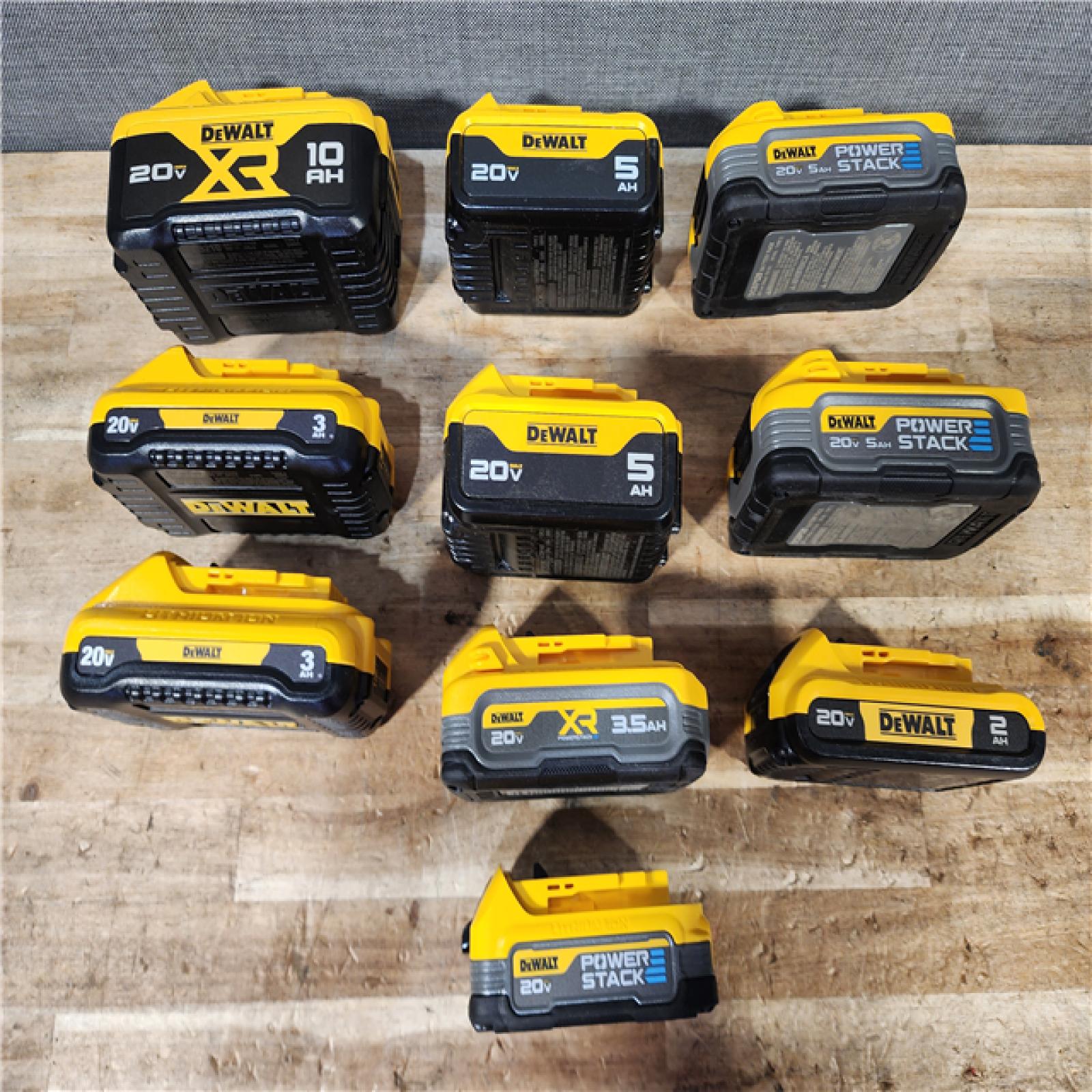 HOUSTON LOCATION - AS - IS DEWALT BATTERY PACK QTY - 10