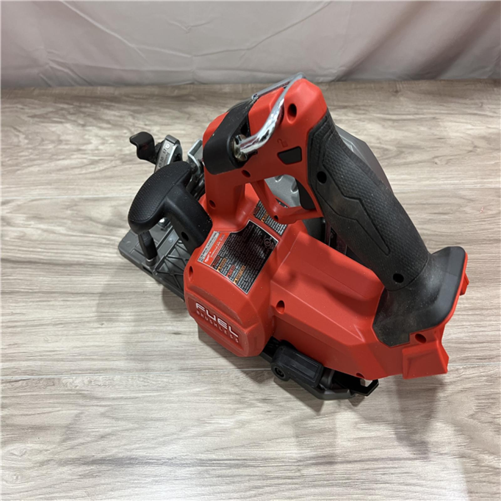 AS-IS Milwaukee M18 FUEL 7-1/4 Inch Circular Saw (Bare Tool)