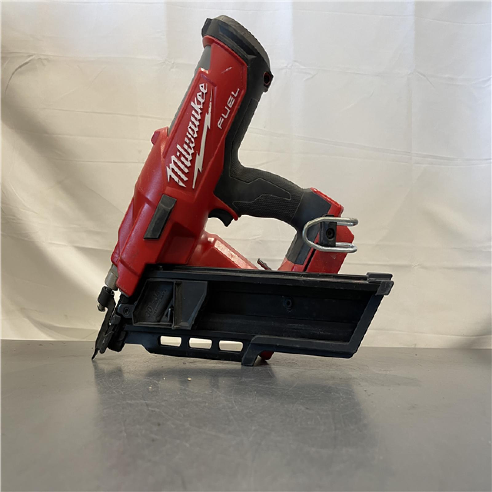 AS-IS - M18 FUEL 3-1/2 in. 18-Volt 30-Degree Lithium-Ion Brushless Cordless Framing Nailer