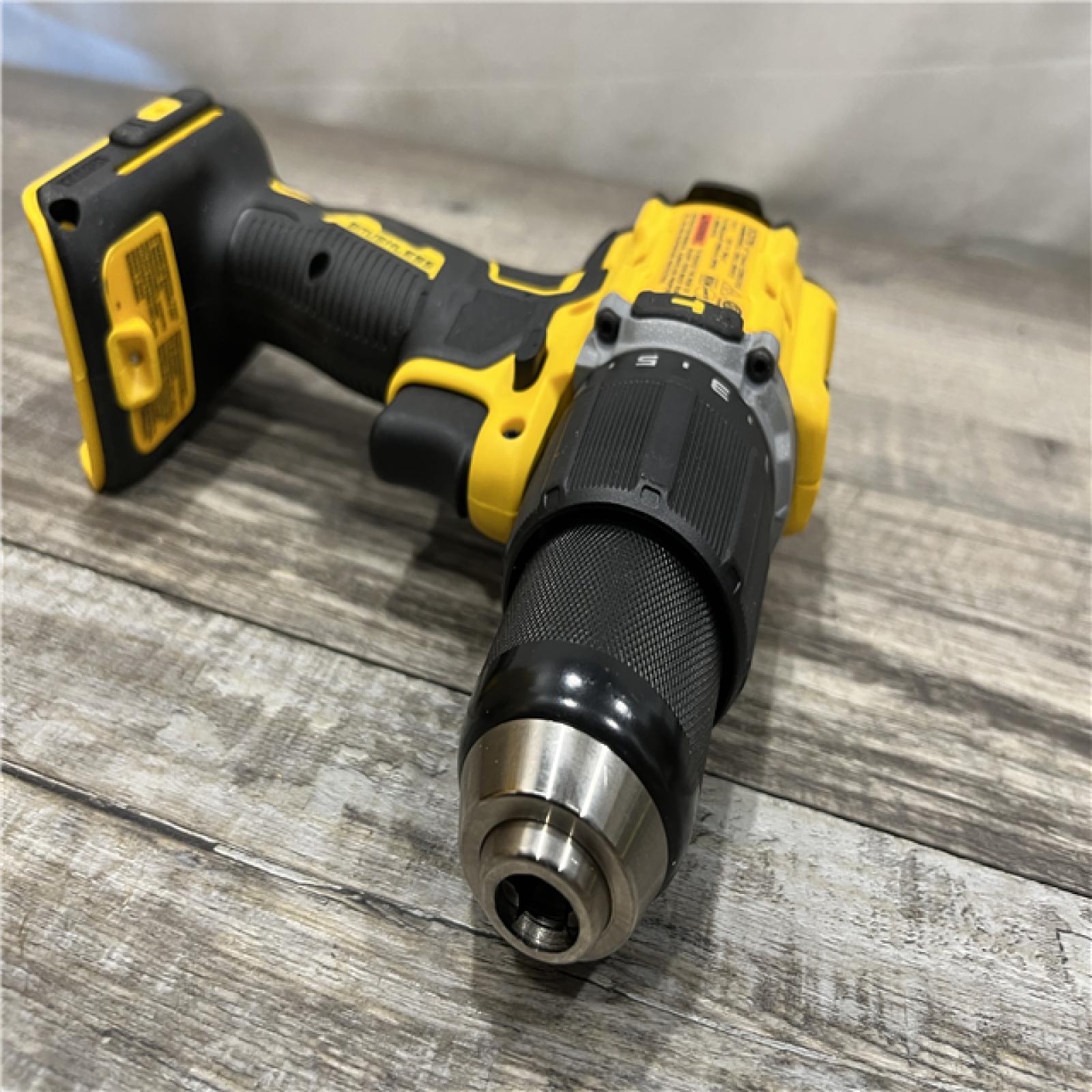 AS-IS DEWALT ATOMIC 20V Lithium-Ion Cordless 1/2 in. Hammer Drill Kit
