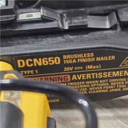 AS-IS DeWalt 15 GA ANGLED FINISH NAILER KIT