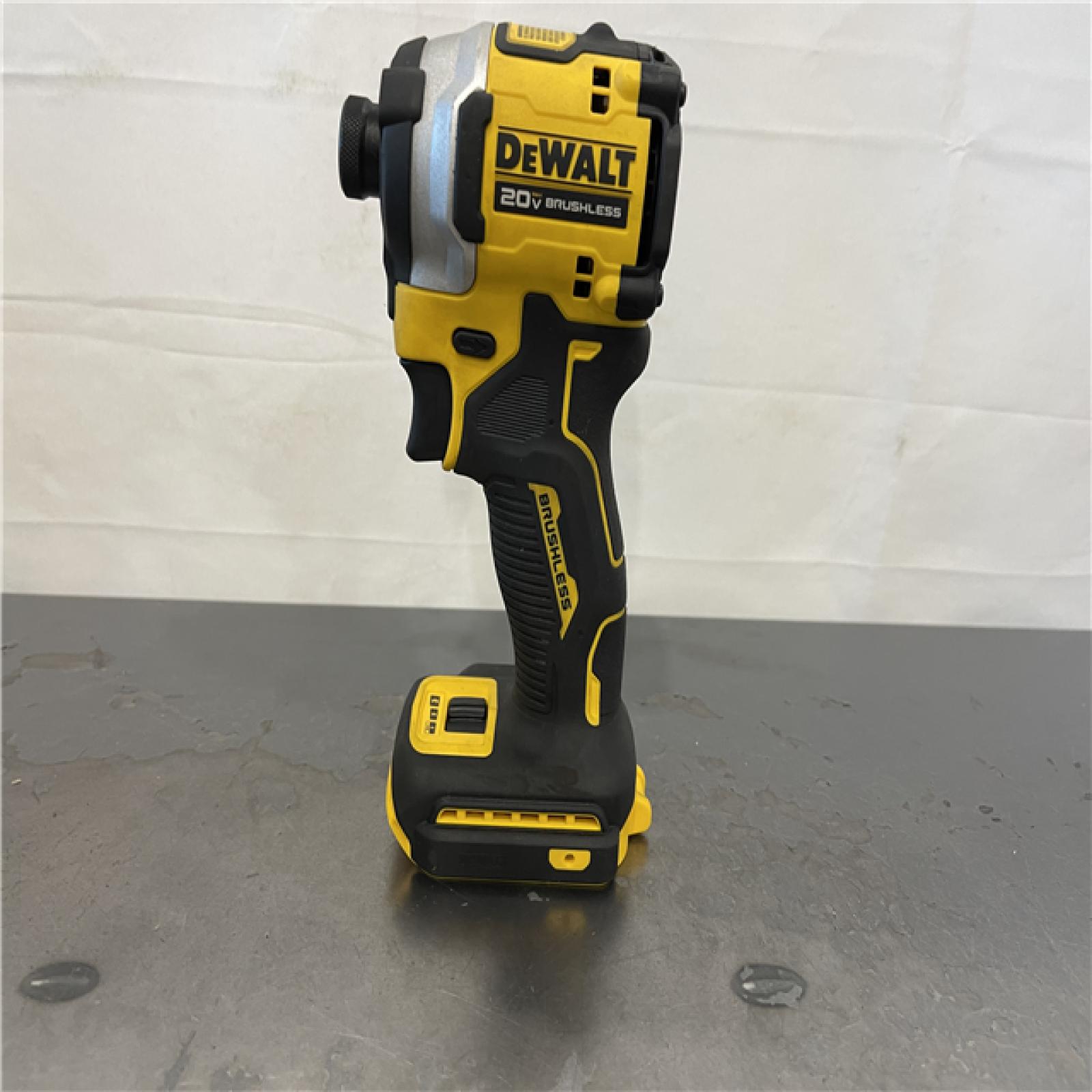 AS-IS- DeWalt 20V Cordless Brushless Compact 1/4 Impact Driver (Tool Only)