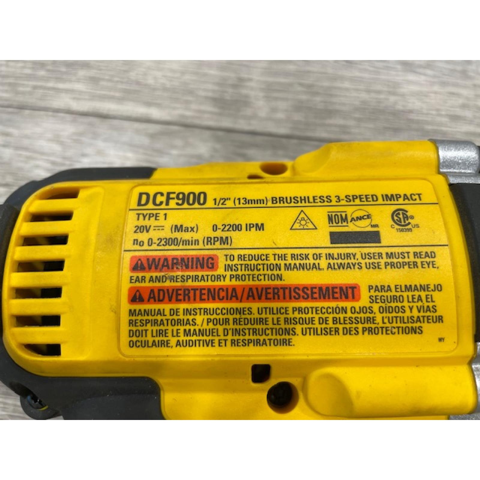 AS-IS DEWALT 20V MAX Lithium-Ion Cordless 1/2 in. Impact Wrench Kit