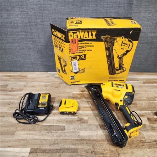 HOUSTON LOCATION - AS - IS DEWALT 20V MAX XR Lithium-Ion Cordless 2-1/2 in. 15-Gauge Finish Nailer Kit