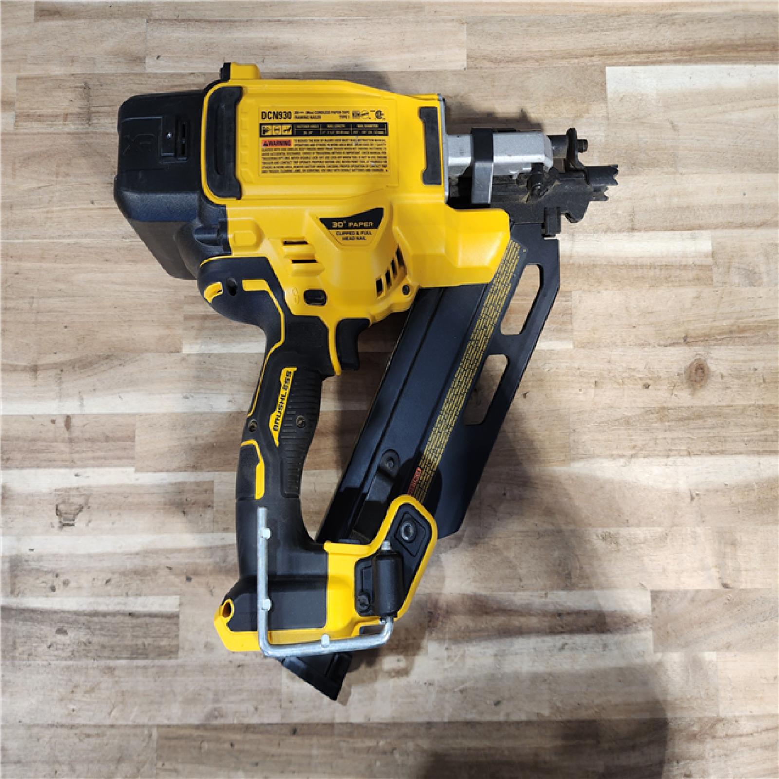 HOUSTON LOCATION - AS-IS DEWALT 20V 30 Degree Cordless Framing Nailer (Tool-Only)
