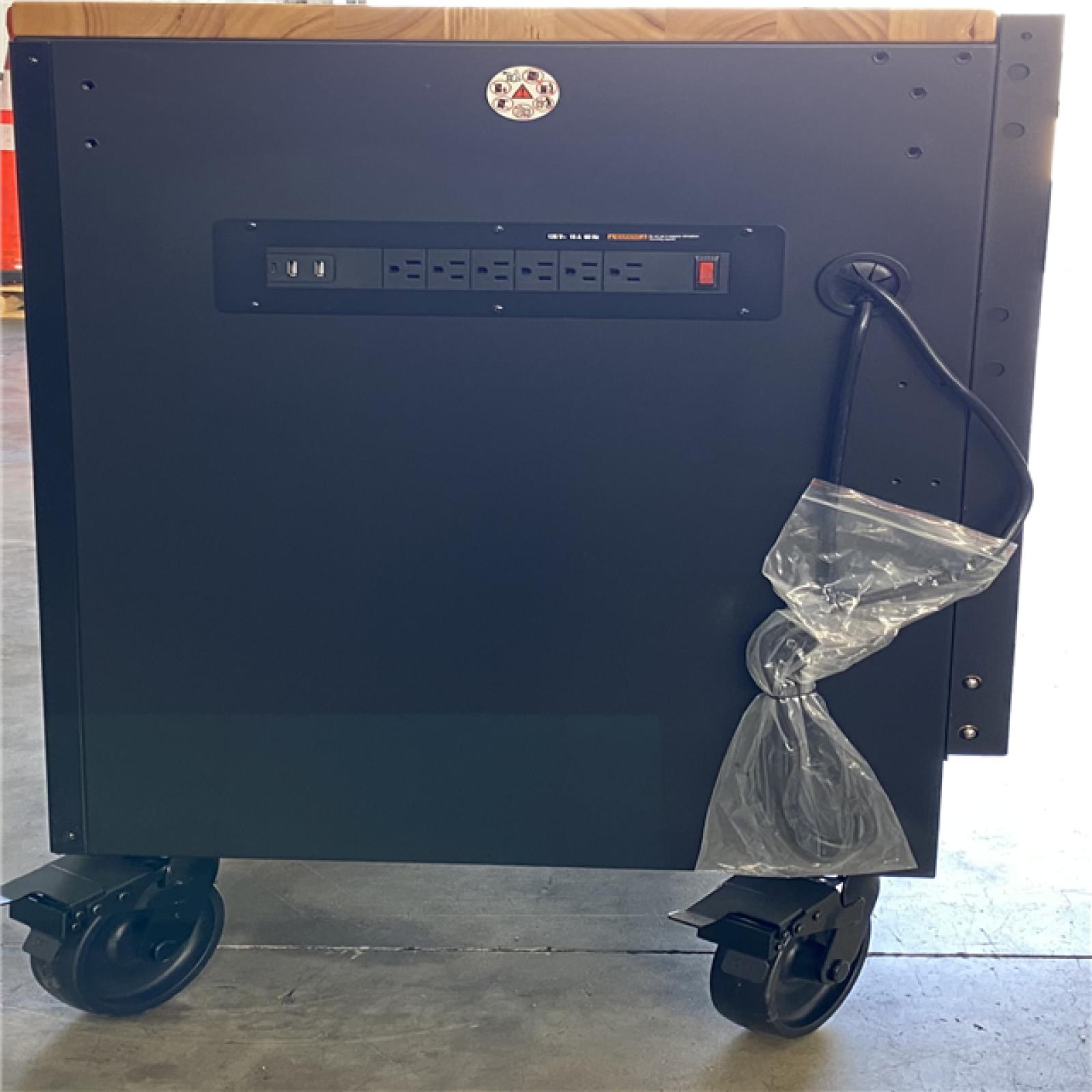 Houston Location AS-IS Husky Workbench 61in 10 Drawer