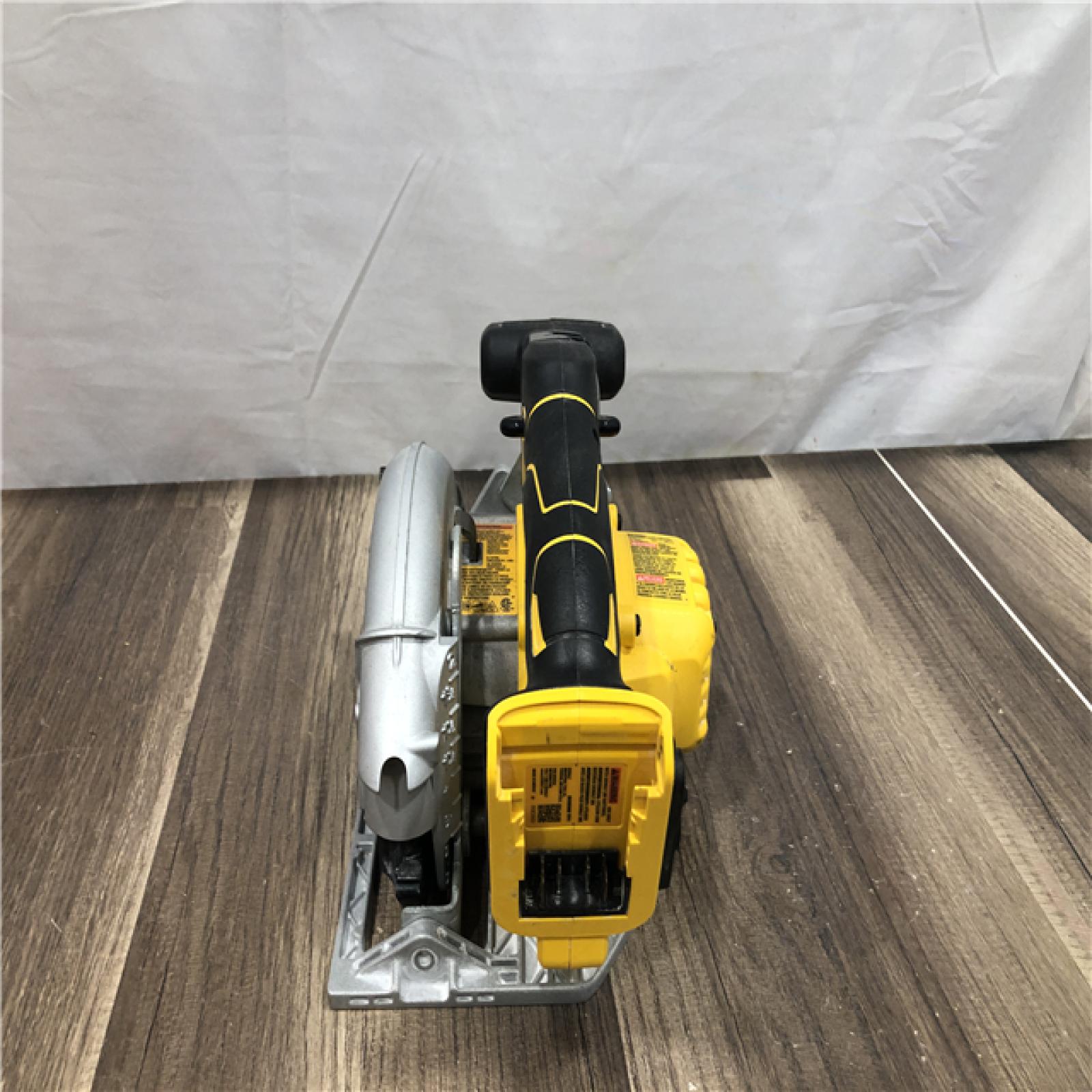 AS-IS DEWALT 20V MAX Cordless Brushless 6-1/2 in. Sidewinder Style Circular Saw (Tool Only)