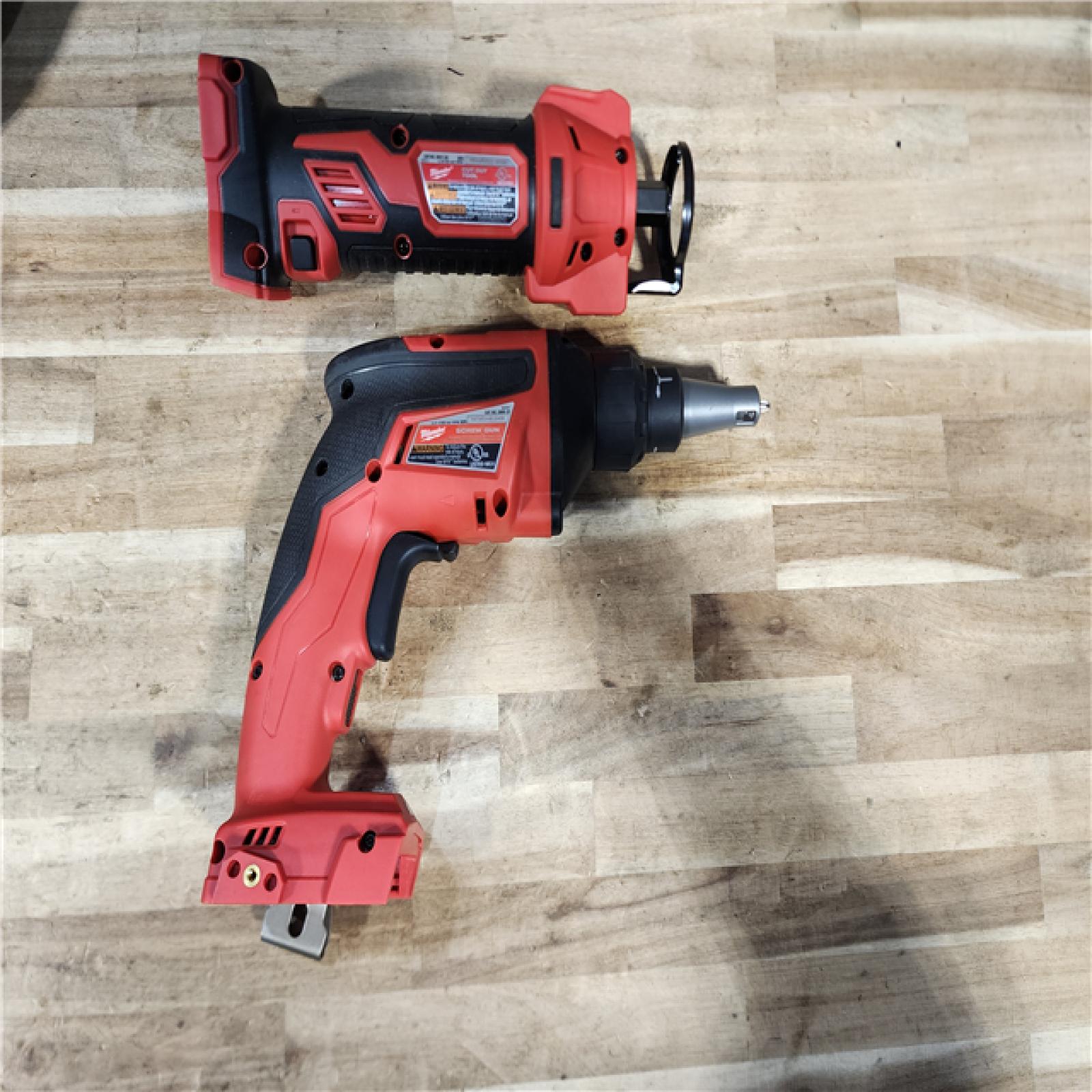 HOUSTON LOCATION - AS-IS Milwaukee 2 Tool Combo Kit W/ (2) Battery & Charger
