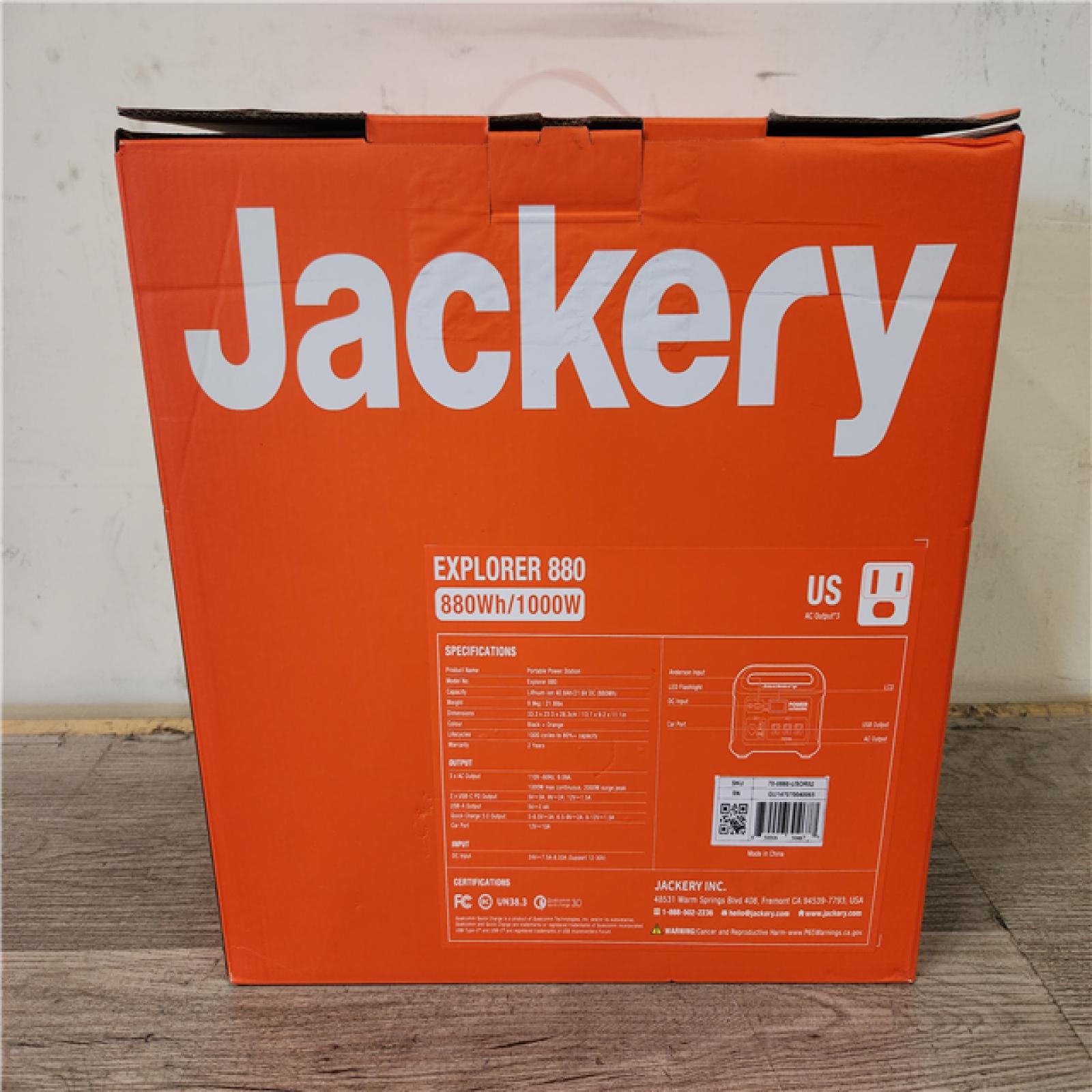 Phoenix Location LIKE NEW Jackery Explorer 880, 880Wh/1000W Model No: Explorer 880