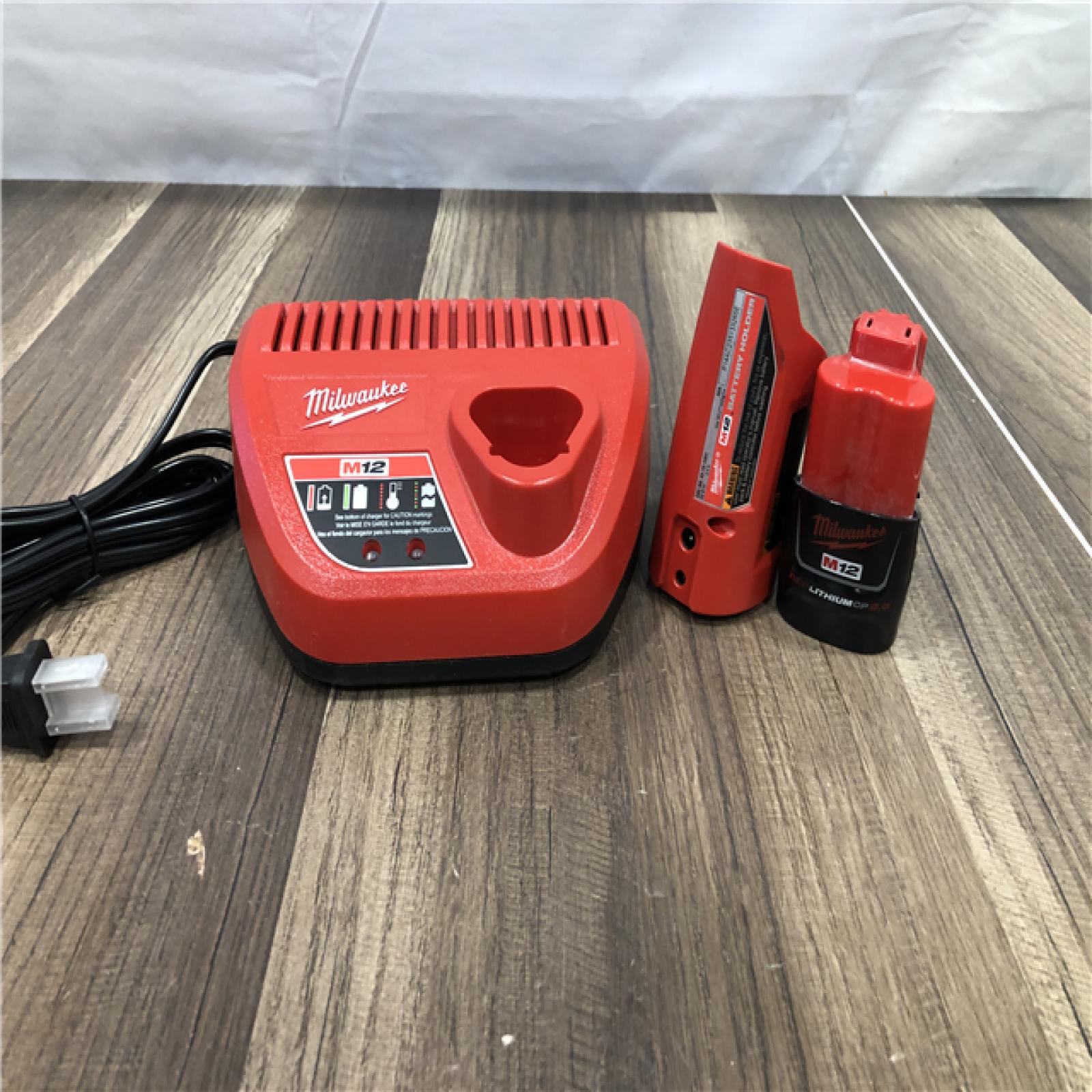 AS-IS Milwaukee Men's 2 X-Large 12-Volt Lithium-Ion Cordless Axis Black Heated Vest Kit