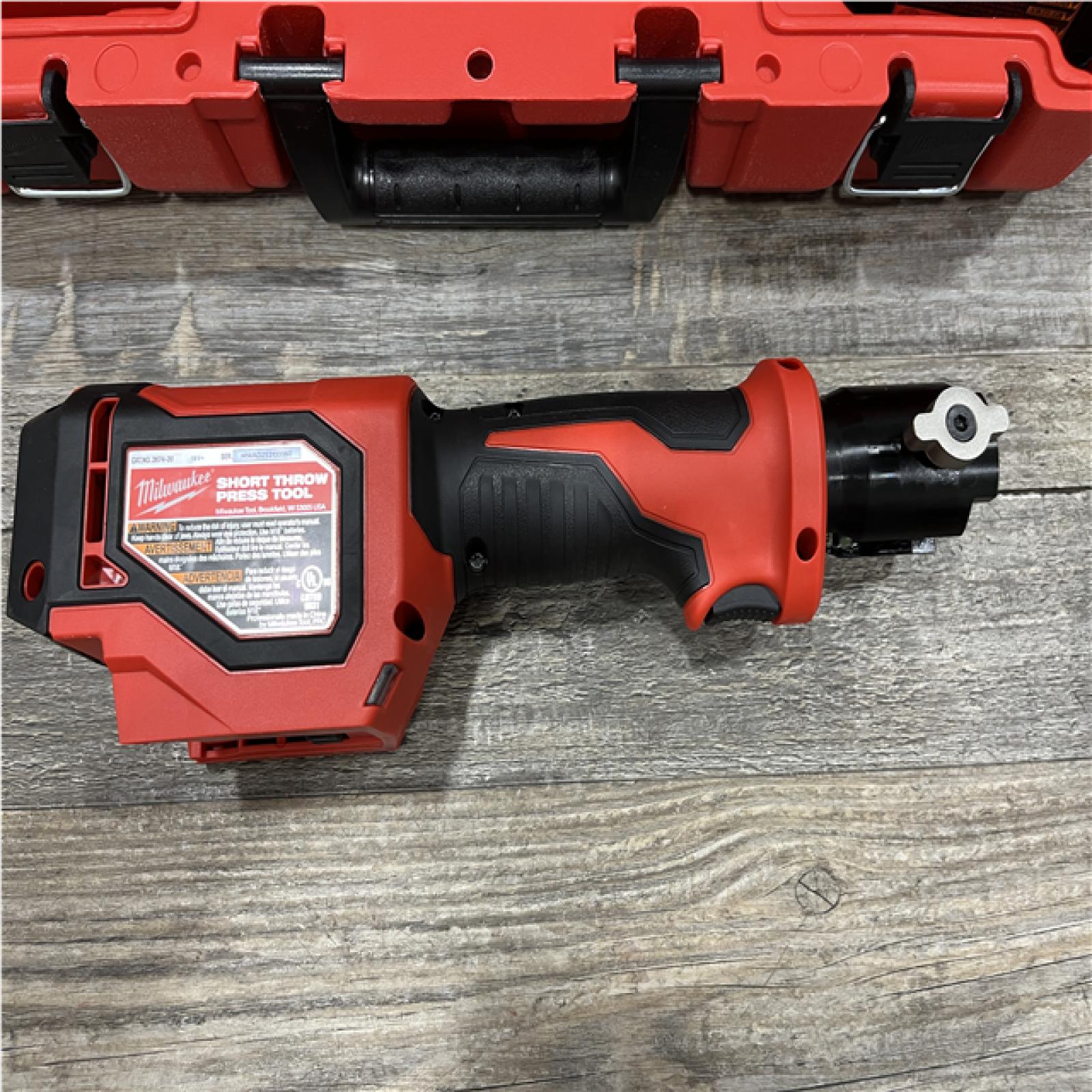 AS-IS Milwaukee 18V Lithium-Ion Cordless Short Throw Press Tool Kit