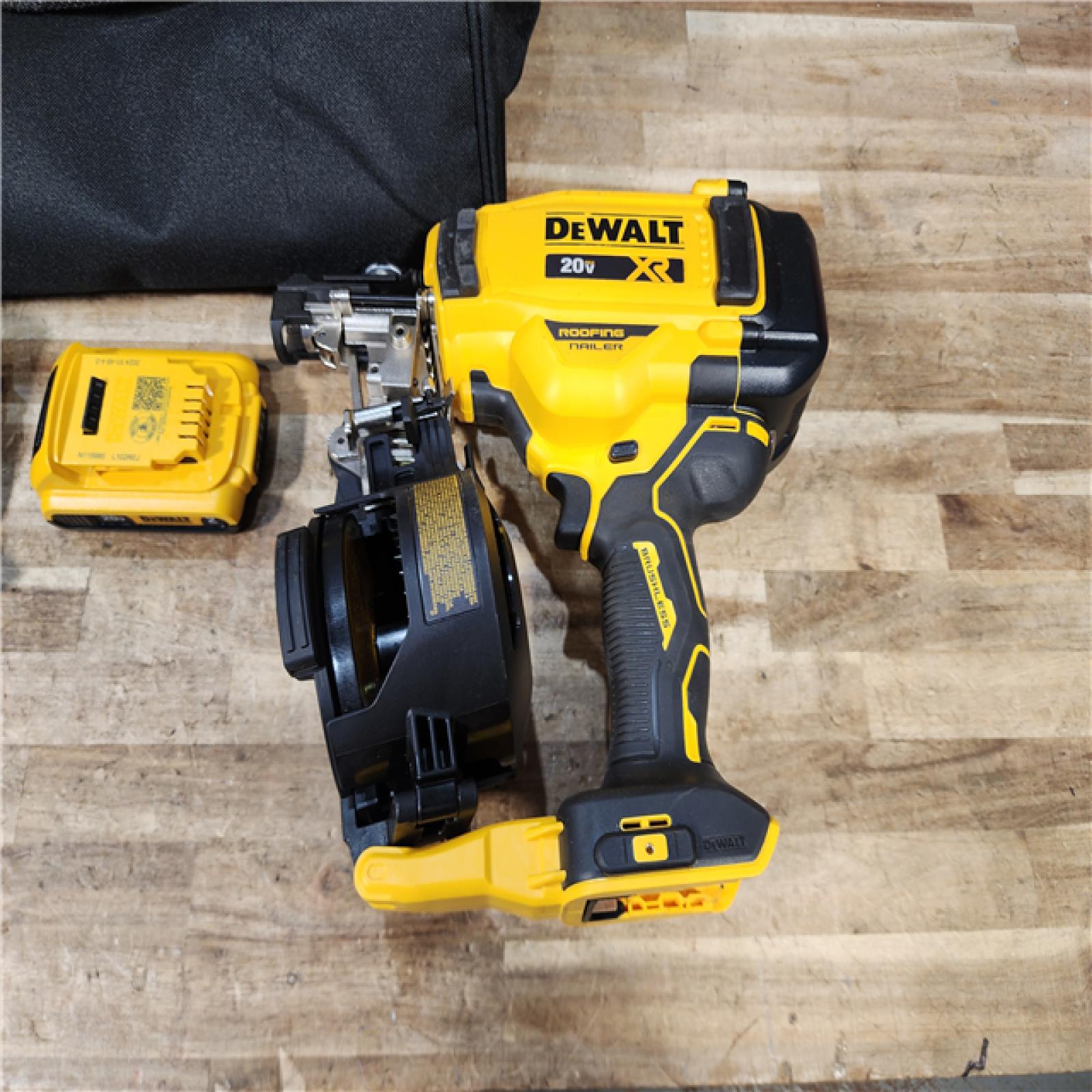 HOUSTON LOCATION - AS - IS DEWALT 20V MAX Lithium-Ion 15-Degree Electric Cordless Roofing Nailer Kit