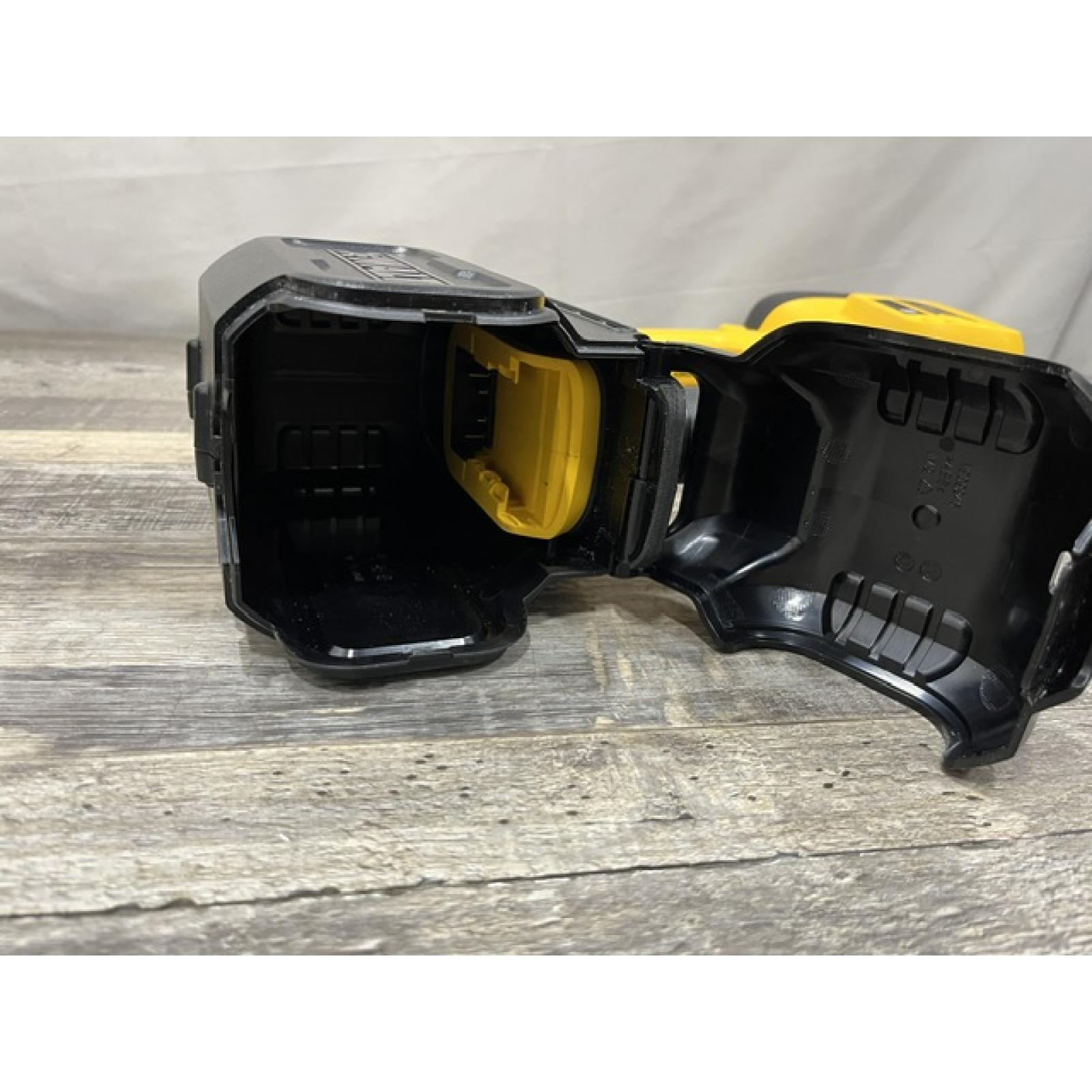 AS-IS DEWALT 20V MAX 550 PSI 1.0 GPM Cold Water Cordless Power Cleaner with 4-Nozzles (Tool Only)