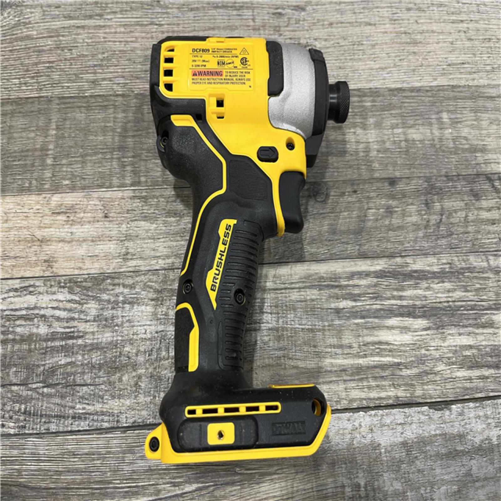 AS-IS DEWALT Atomic 20V Max Lithium-Ion Brushless Cordless Compact 1/4 in. Impact Driver Kit