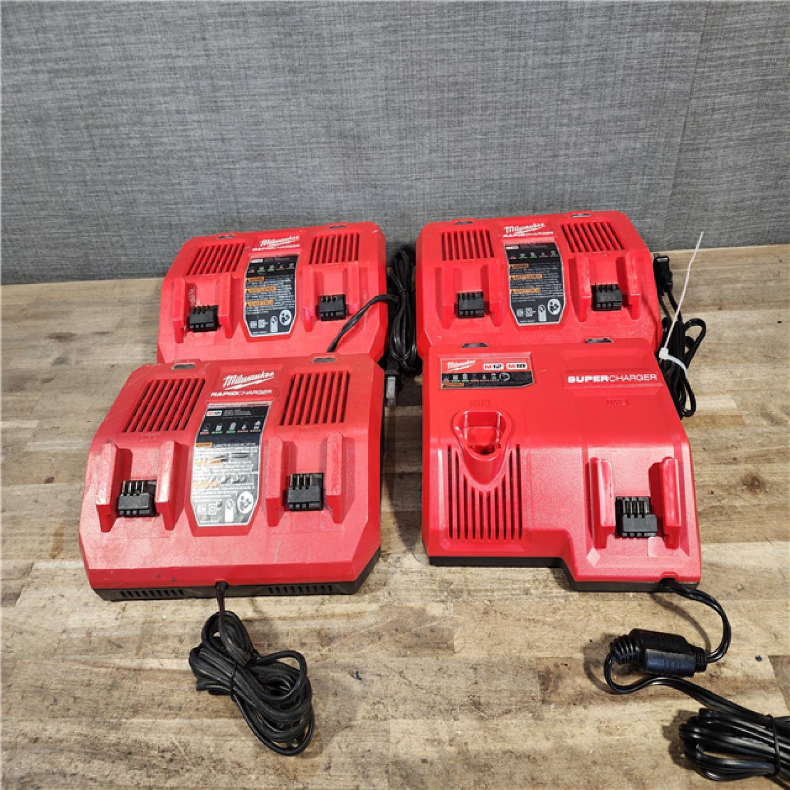 HOUSTON LOCATION - AS-IS MILWAUKEE BATTERY CHARGER PACK QTY - 4